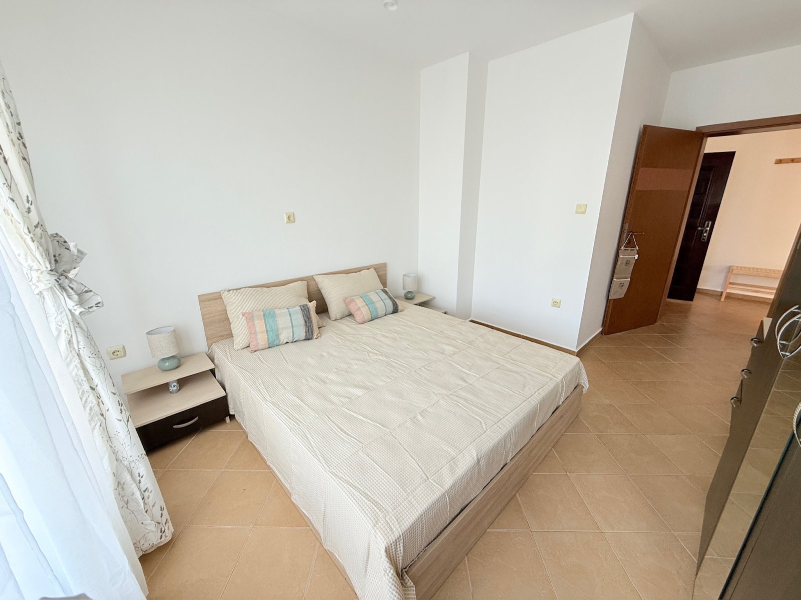 Bella appartamento con tre stanze nel complesso residenziale Solis, Sunny Beach, Bulgaria.