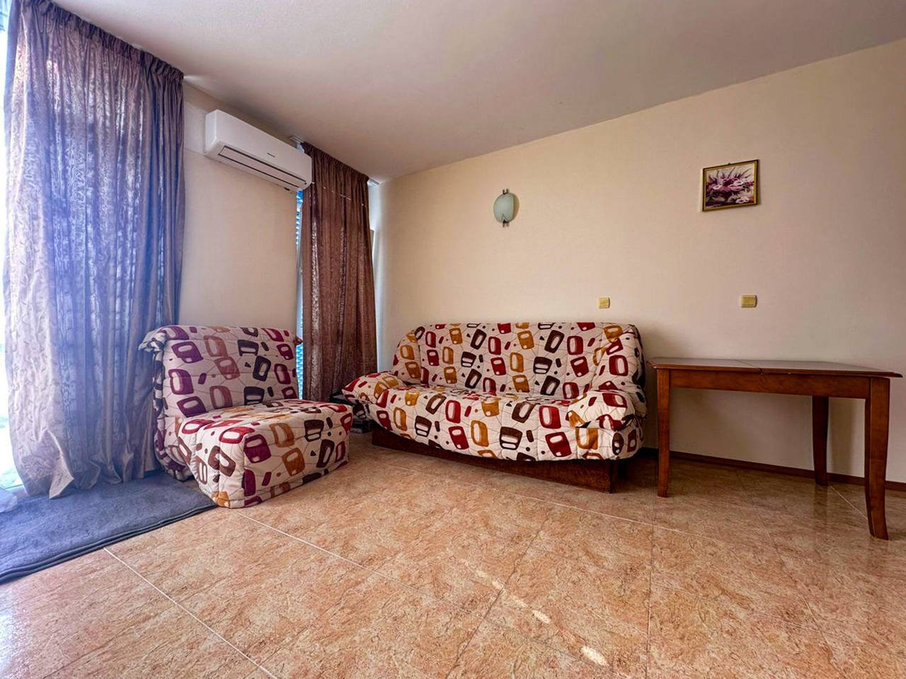 Spazioso appartamento con due camere nel complesso Elite 4 a Sunny Beach, Bulgaria.