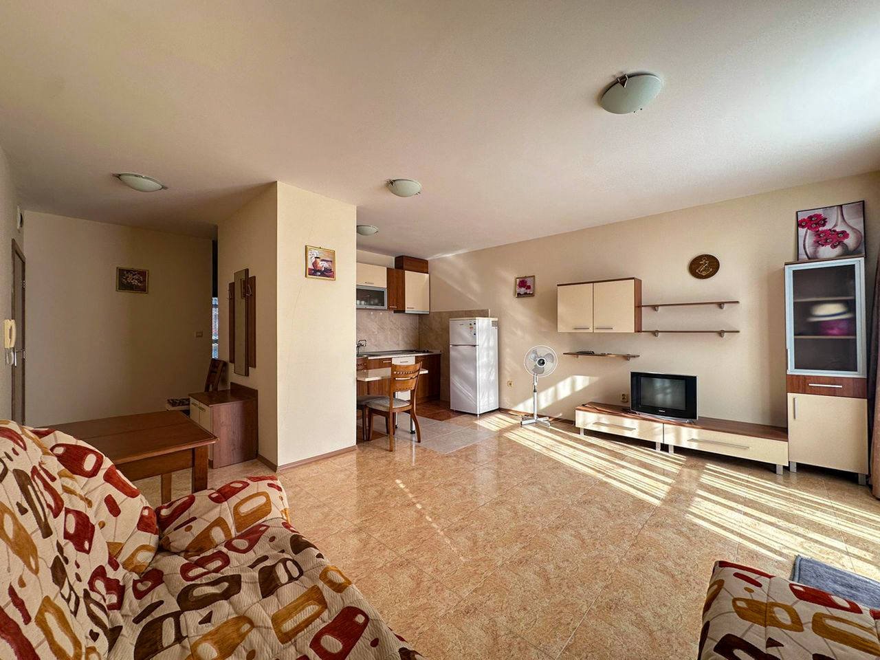 Spazioso appartamento con due camere nel complesso Elite 4 a Sunny Beach, Bulgaria.