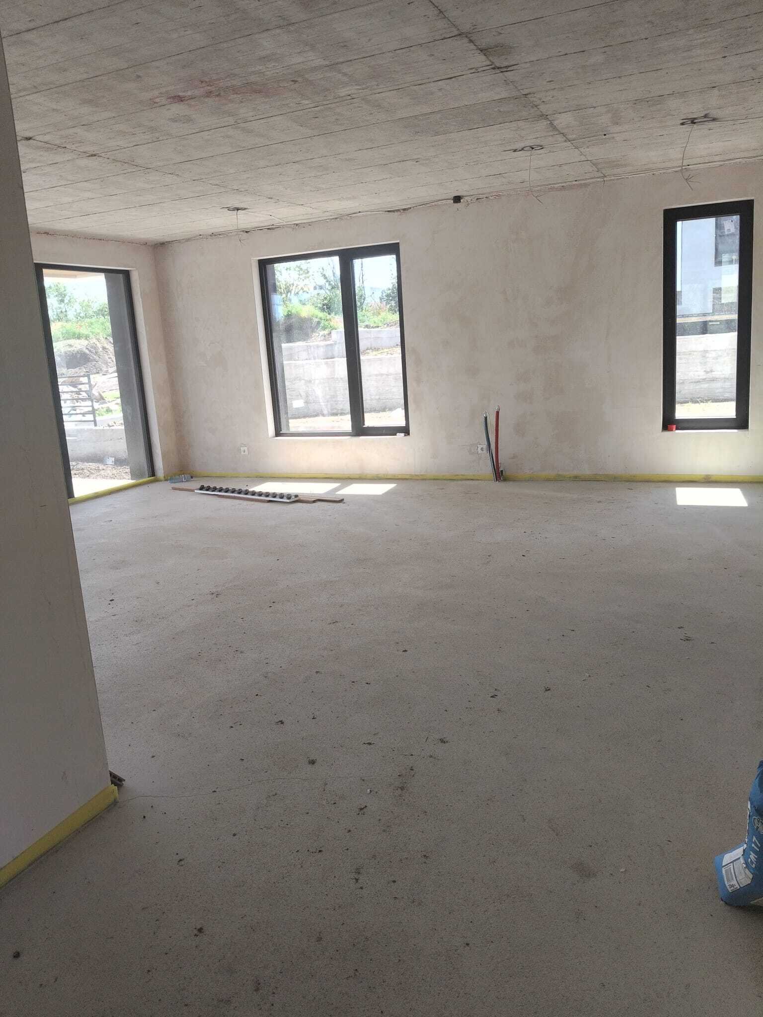 Nuova costruzione di una casa a due piani nella regione di Vetren, Burgas, Bulgaria.