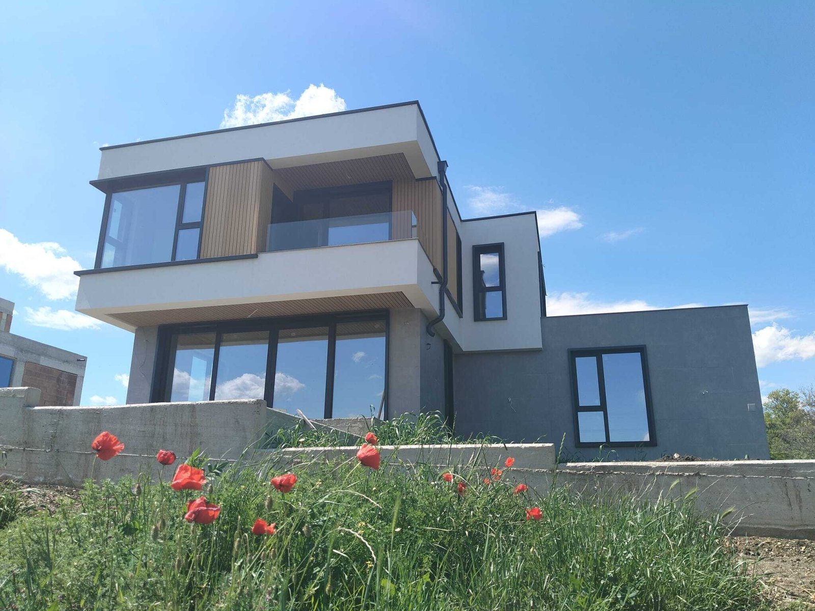 Nuova costruzione di una casa a due piani nella regione di Vetren, Burgas, Bulgaria.