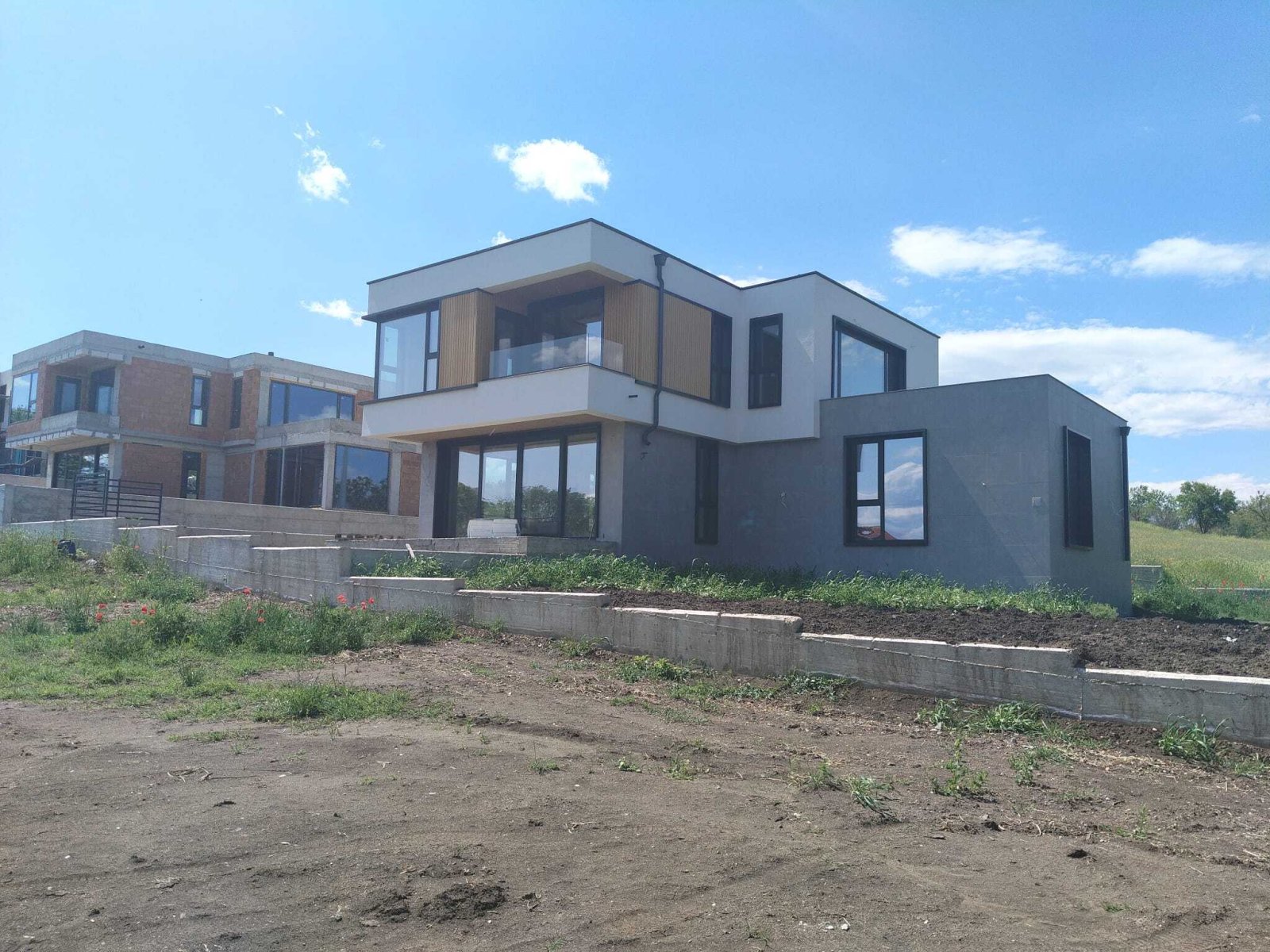 Nuova costruzione di una casa a due piani nella regione di Vetren, Burgas, Bulgaria.