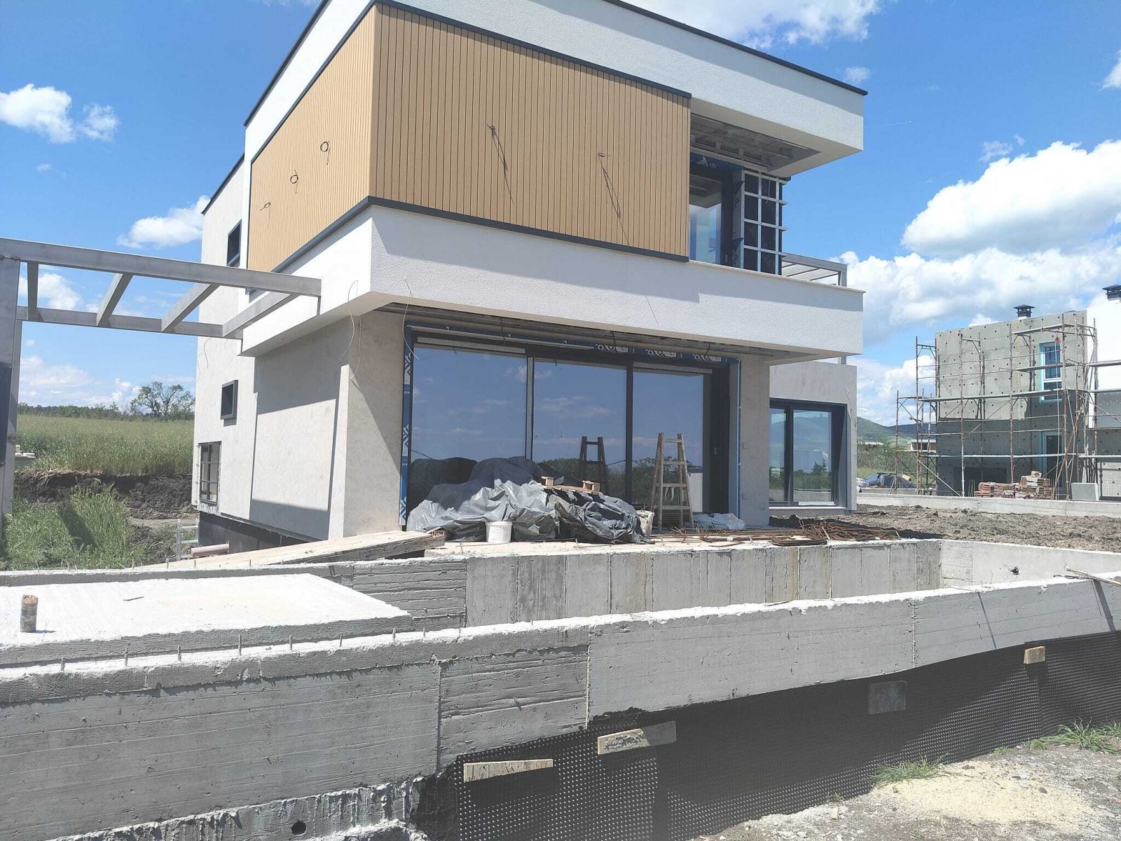 Nuova costruzione di una casa a due piani nella regione di Vetren, Burgas, Bulgaria.