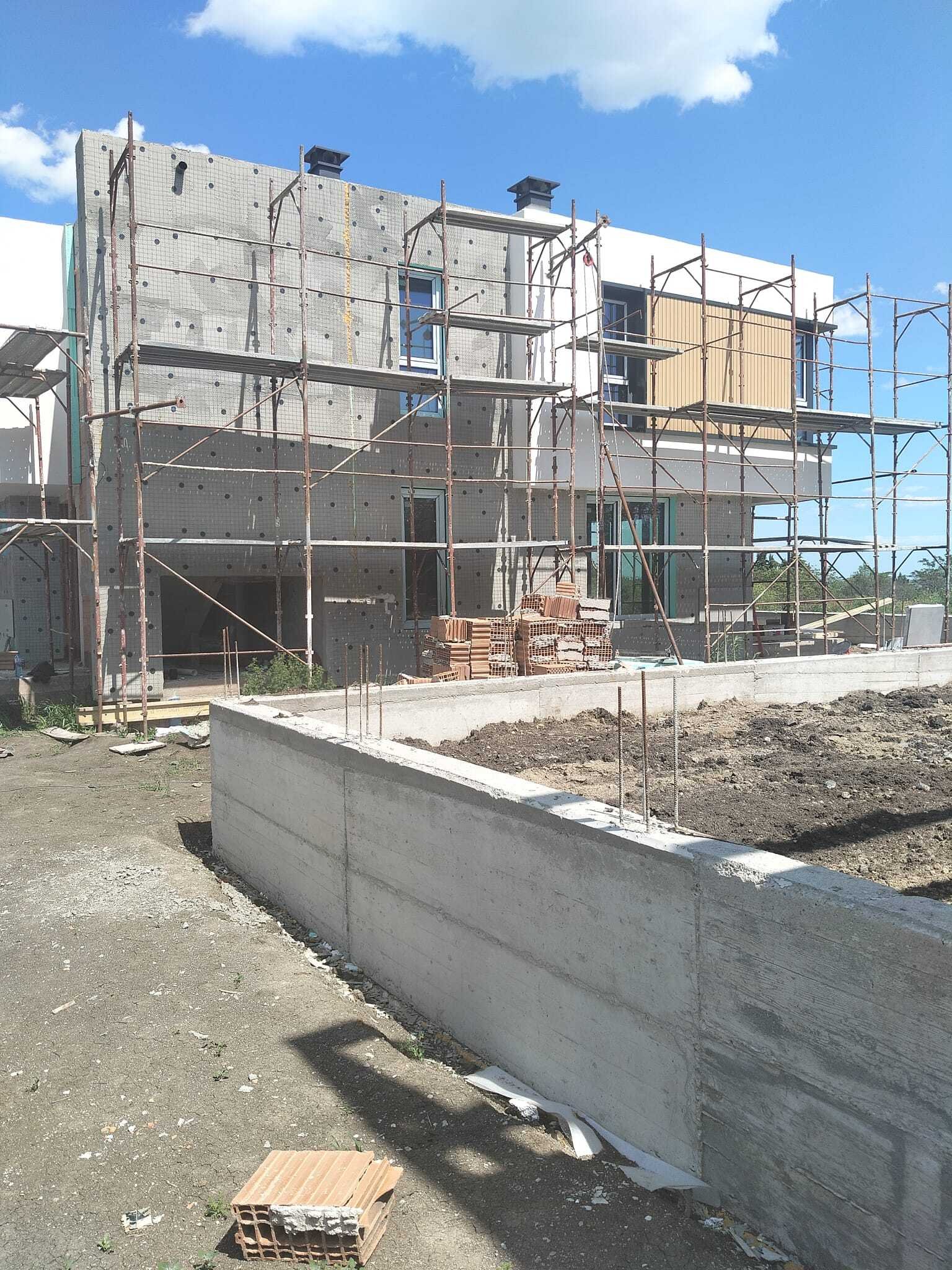 Nuova costruzione di una casa a due piani nella regione di Vetren, Burgas, Bulgaria.
