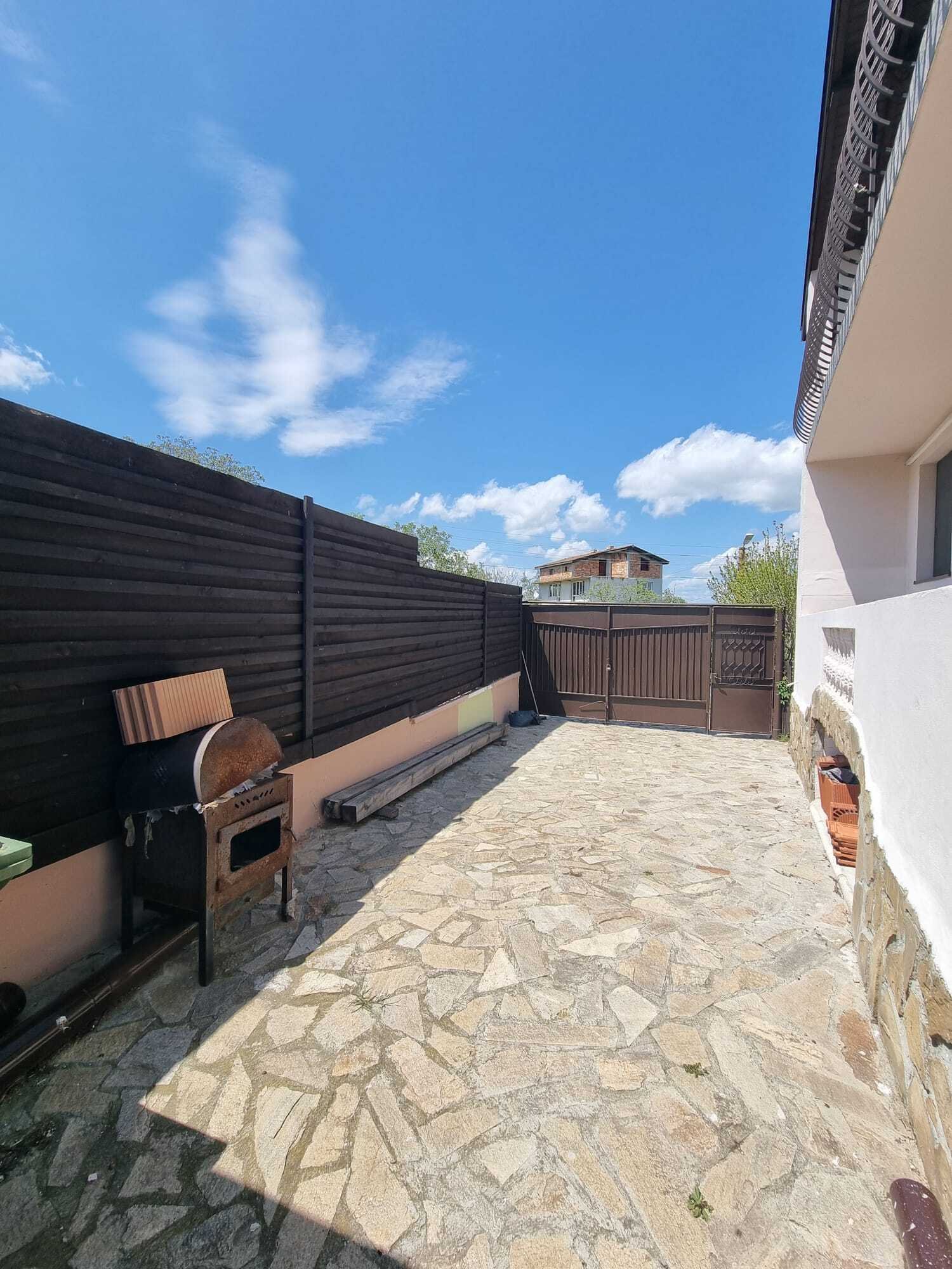 Casa unifamiliare con cantina nella regione di Medovo, Burgas, Bulgaria.