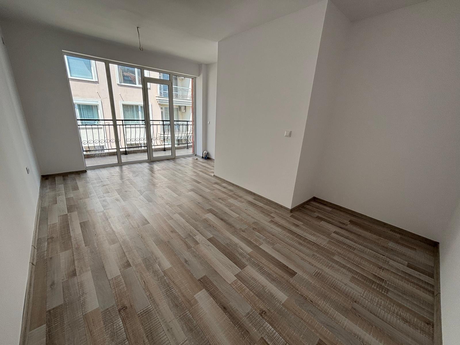 Appartamento con una camera da letto nel complesso Villa Venezia con vista sulle montagne, senza spese di manutenzione.