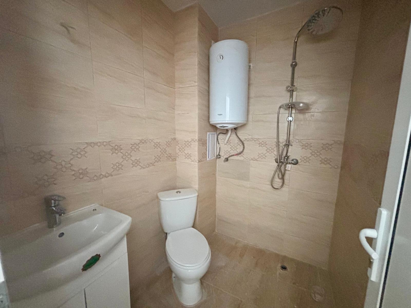 Appartamento con una camera da letto nel complesso Villa Venezia con vista sulle montagne, senza spese di manutenzione.