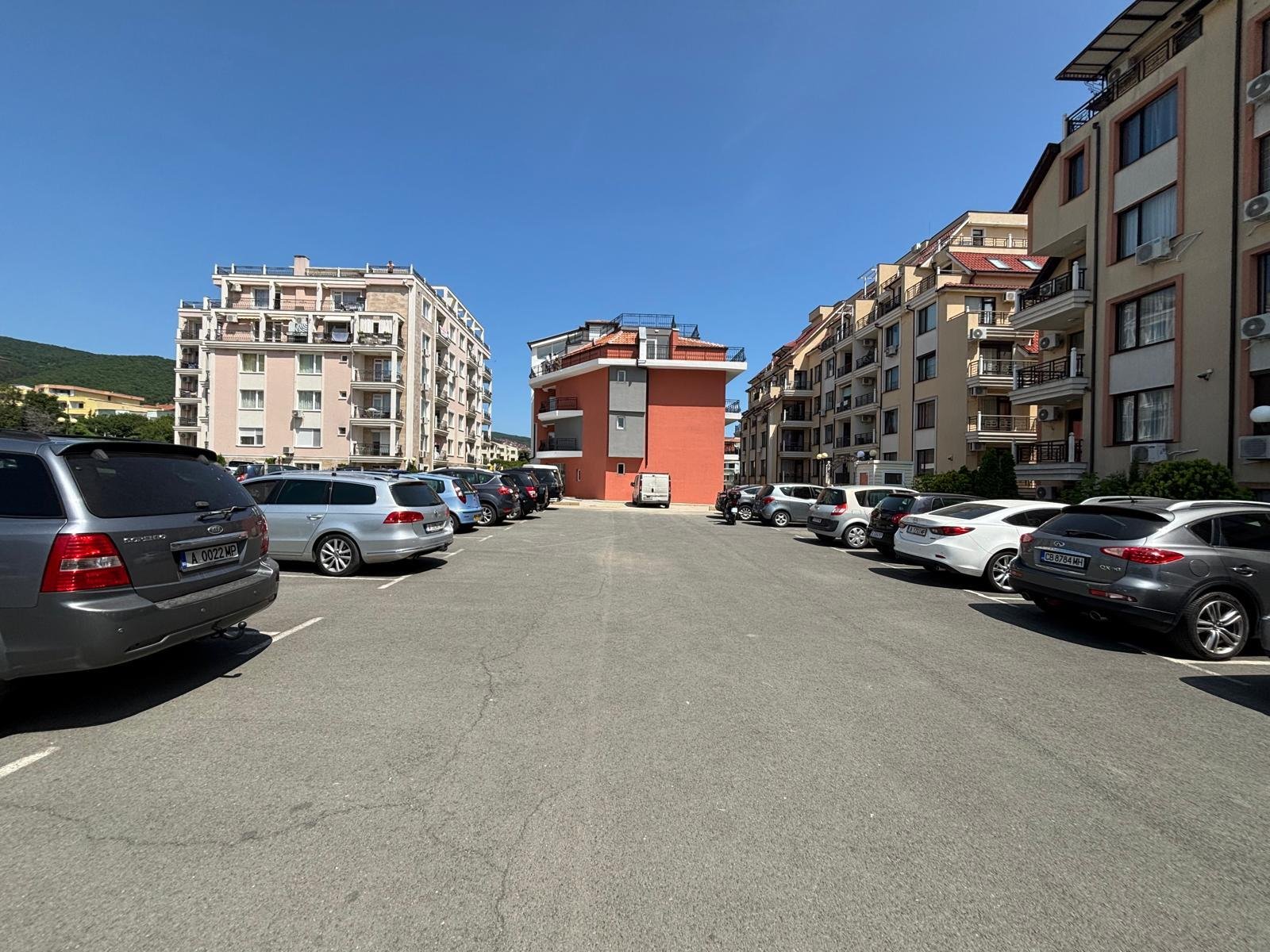 Appartamento con una camera da letto nel complesso Villa Venezia con vista sulle montagne, senza spese di manutenzione.