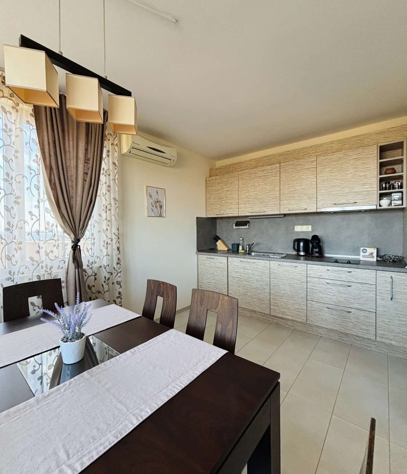 Elegante panorama-mansarda nel complesso Atia Resort, Chernomorets.