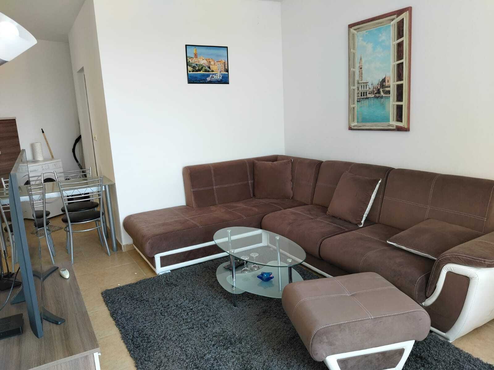 Appartamento con 2 camere da letto in affitto a lungo termine a partire da settembre nel complesso Costa Calma Aheloy, Bulgaria.