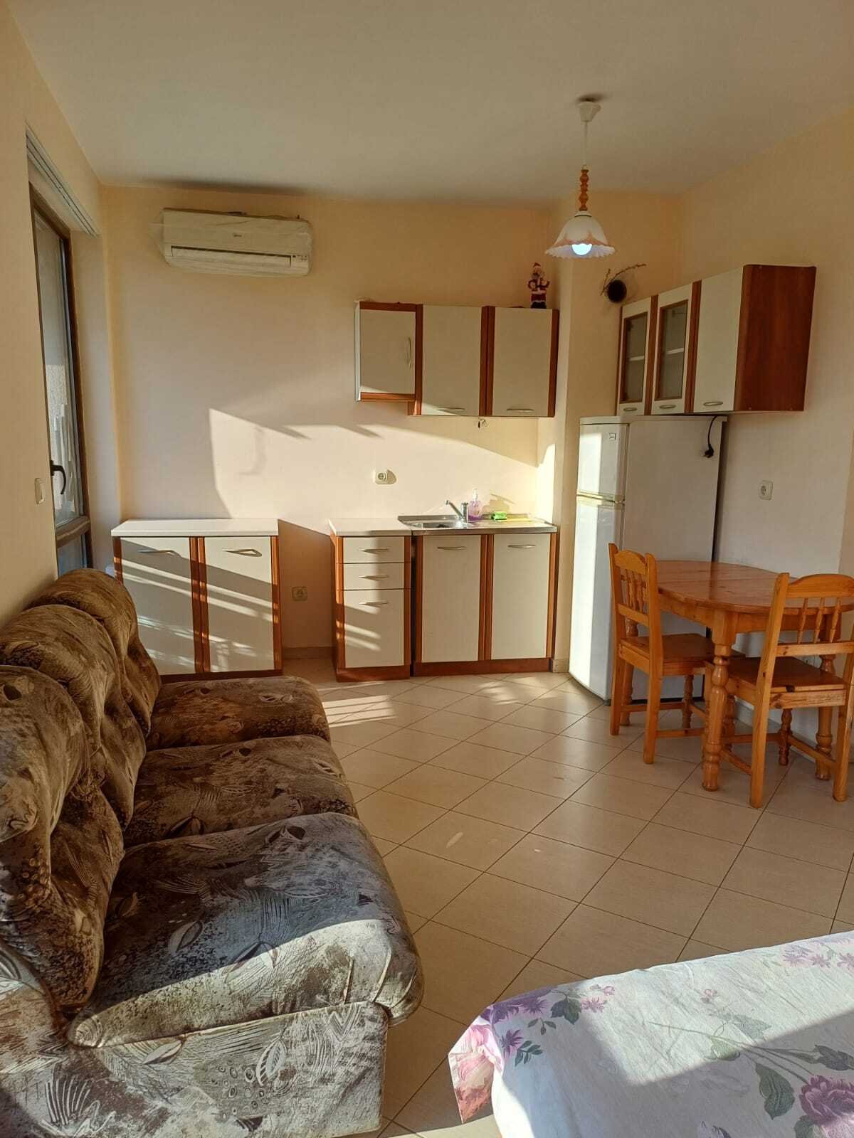 Studio nel complesso Bolero sulla spiaggia del sole per affitto a lungo termine.