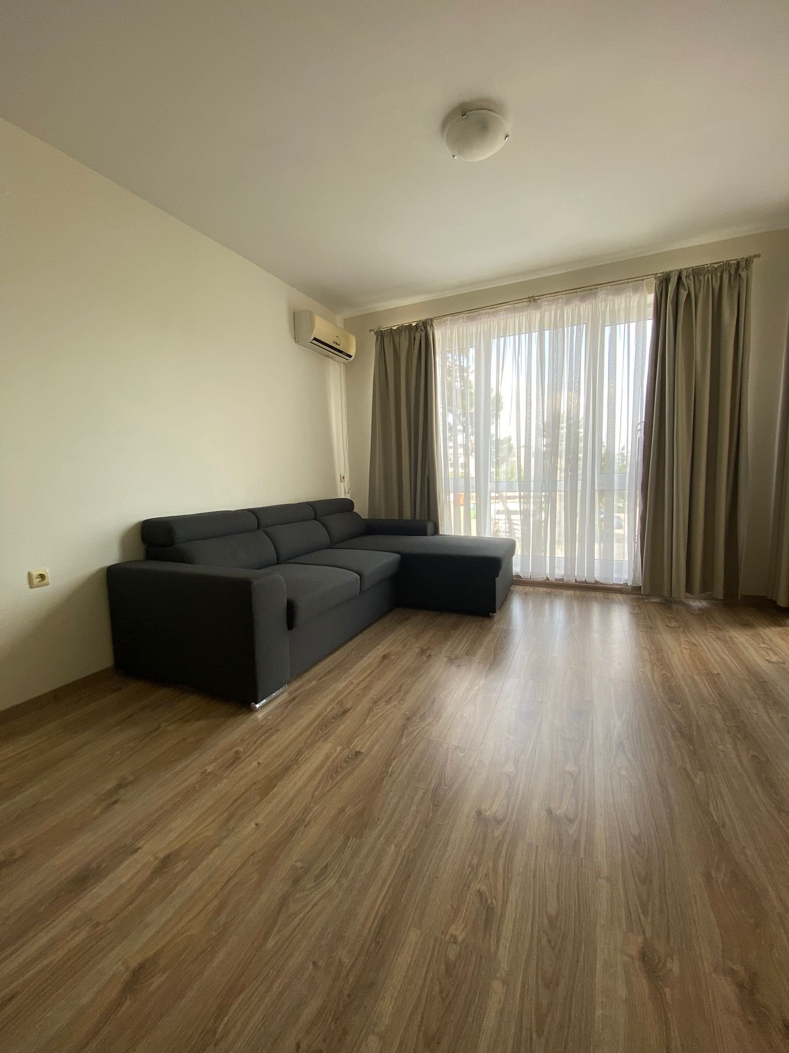 Appartamento trilocale nel complesso residenziale Florence Park, Sunny Beach.