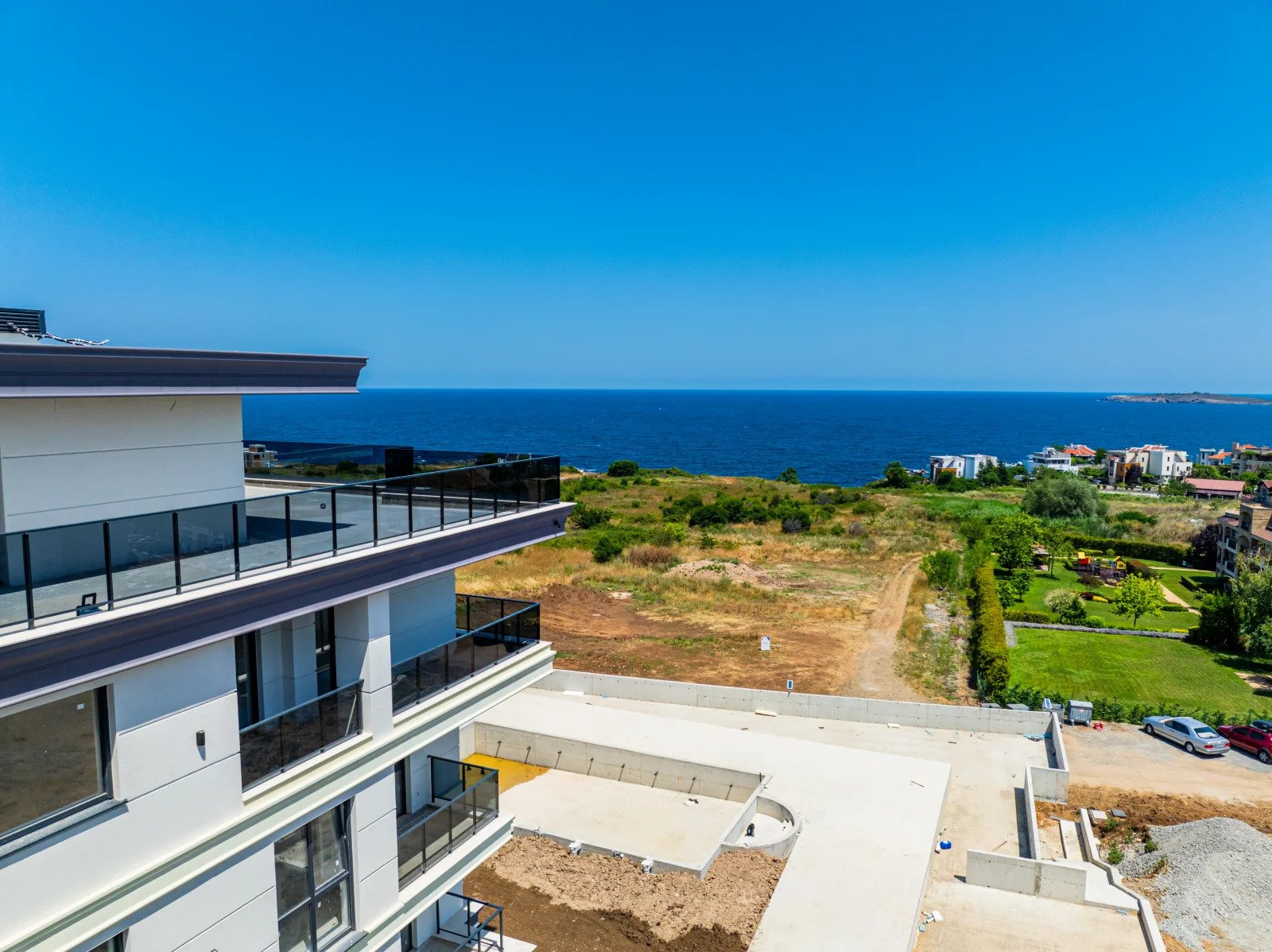 Elegante appartamento di 3 camere a Sunny Island Royal, Chernomorets