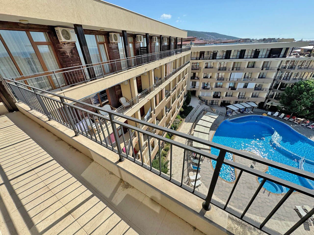 Appartamento con due camere nel complesso Luxor a Sveti Vlas