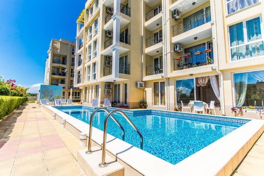 Sveti Vlas: Appartamento arredato con 2 camere da letto con vista mare nel complesso  