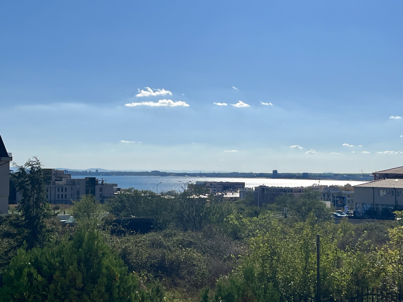 Appartamento arredato con 2 camere da letto con vista mare nel complesso 