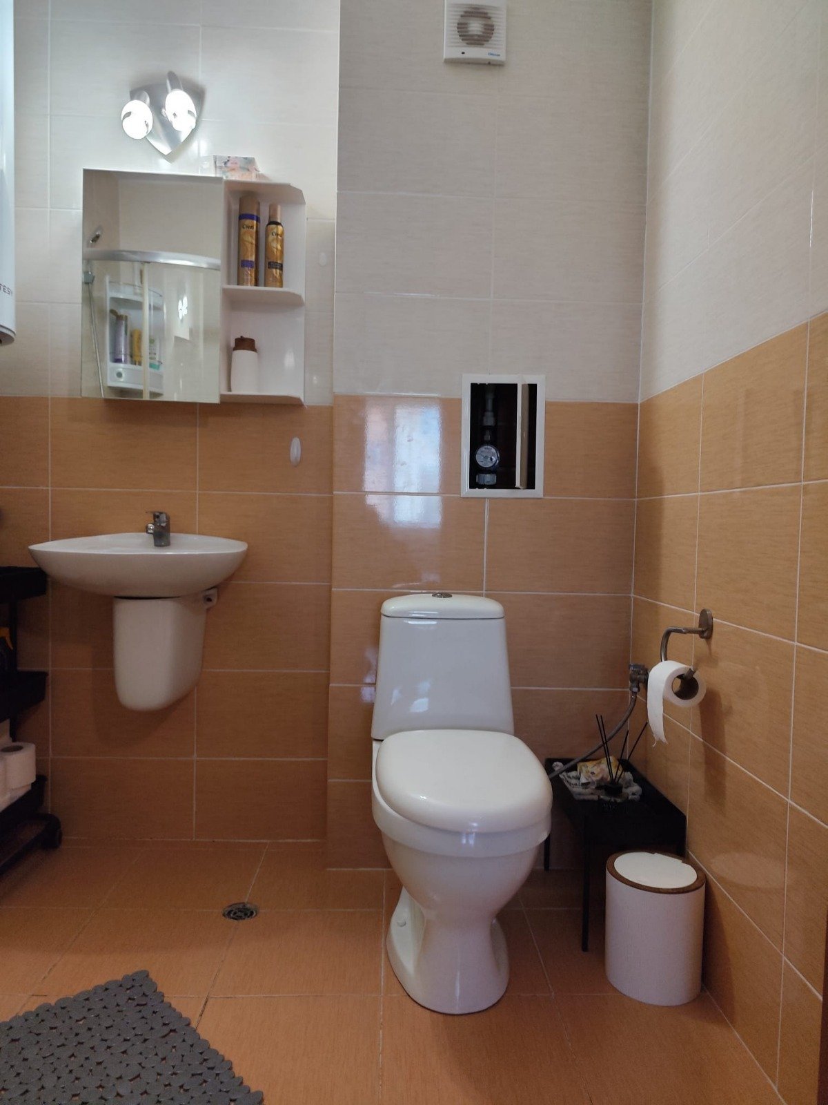 Appartamento con 2 camere e leggera vista mare ad Aheloy, Bulgaria