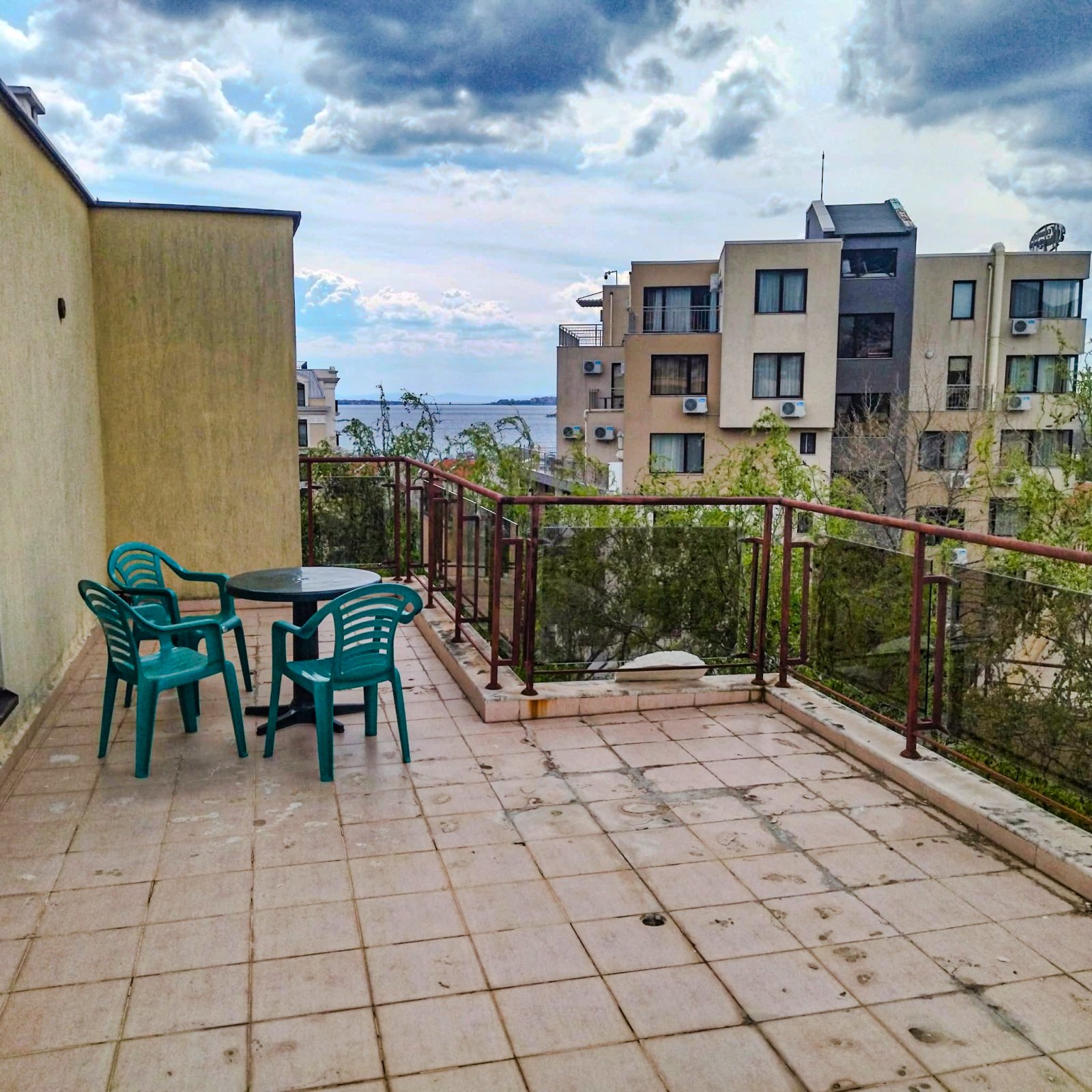 Sveti Vlas: Grande studio con vista mare nel complesso „Antonia“ a Sveti Vlas 