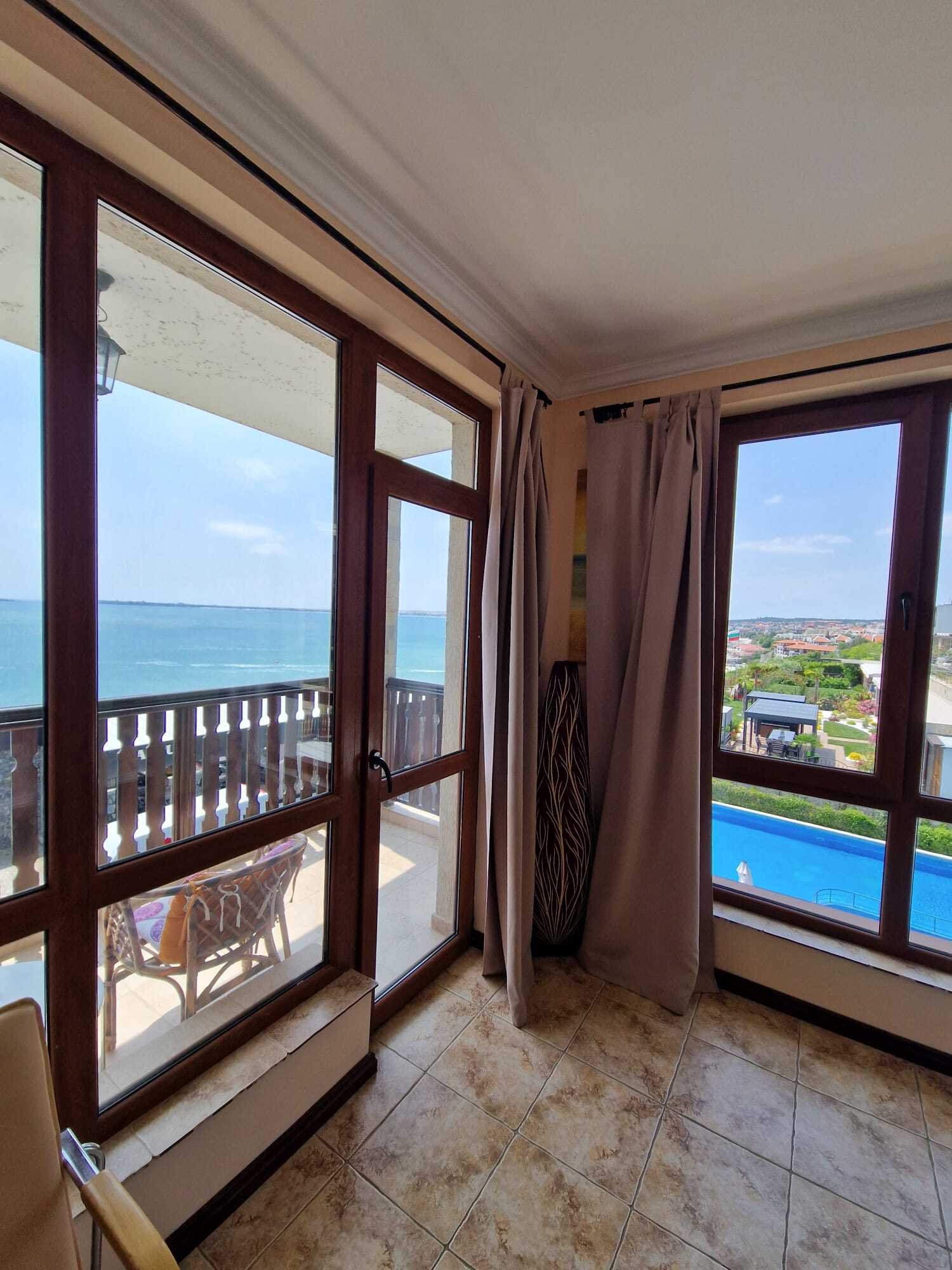 Appartamento con due camere da letto con vista mare nel complesso „Tryavna Beach“ a Sveti Vlas