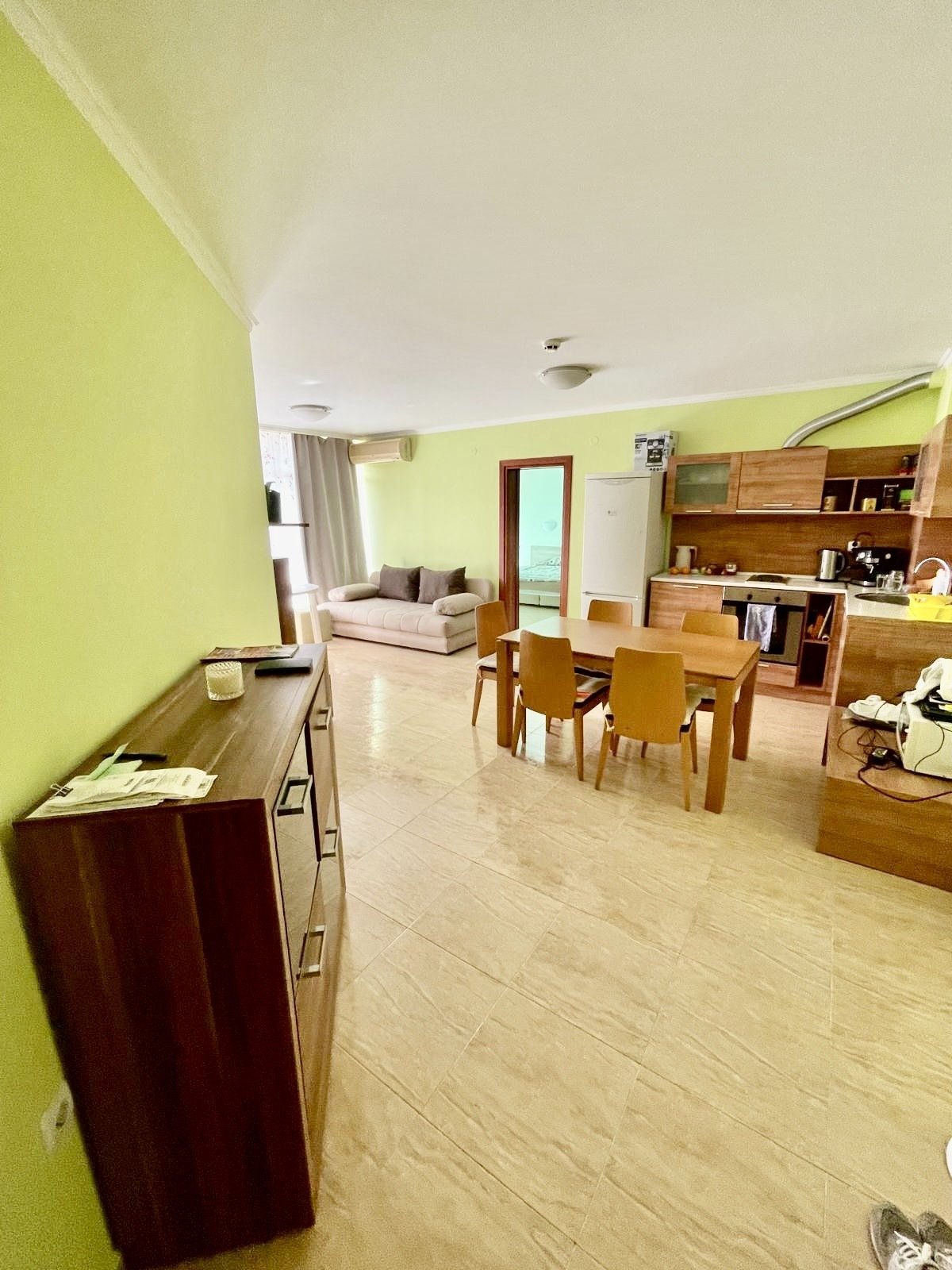 Appartamento con tre camere nel complesso „Sun Village“ a Sunny Beach