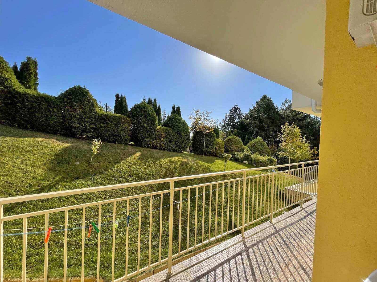 Appartamento con due camere nel complesso Crown Fort con vista sul giardino a Sveti Vlas