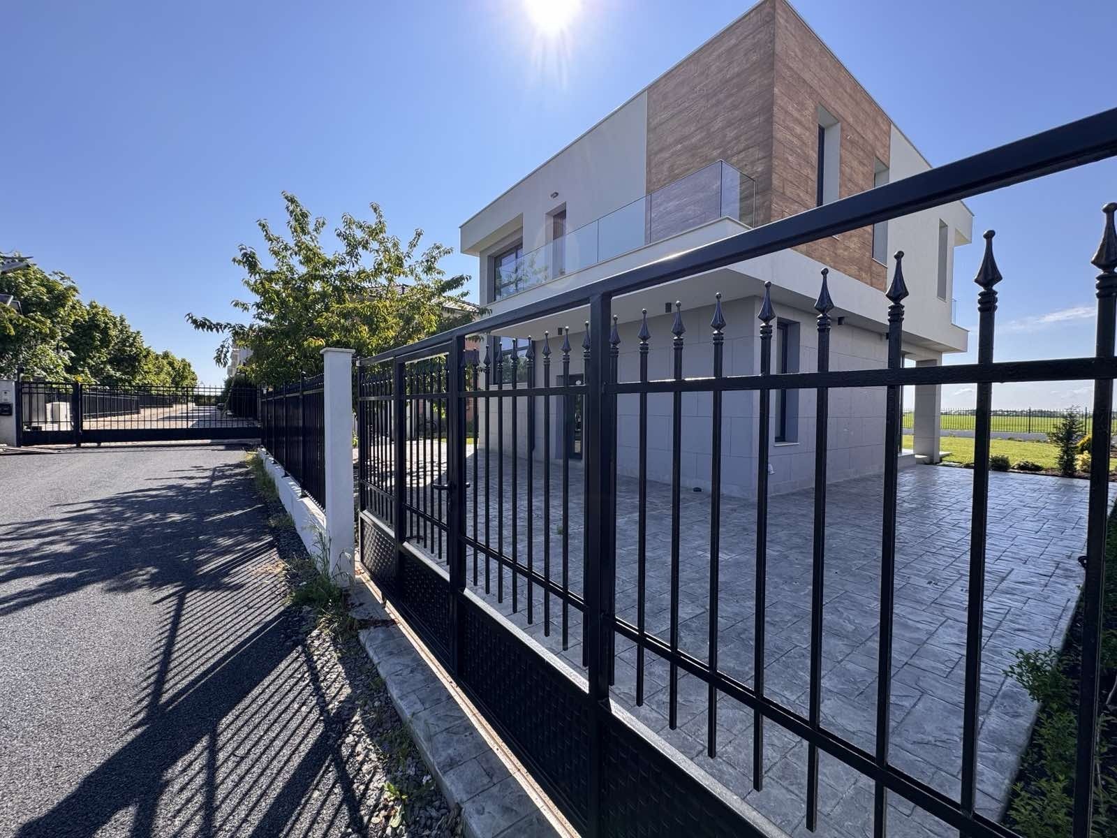 Pomorie: Casa moderna a Pomorje 