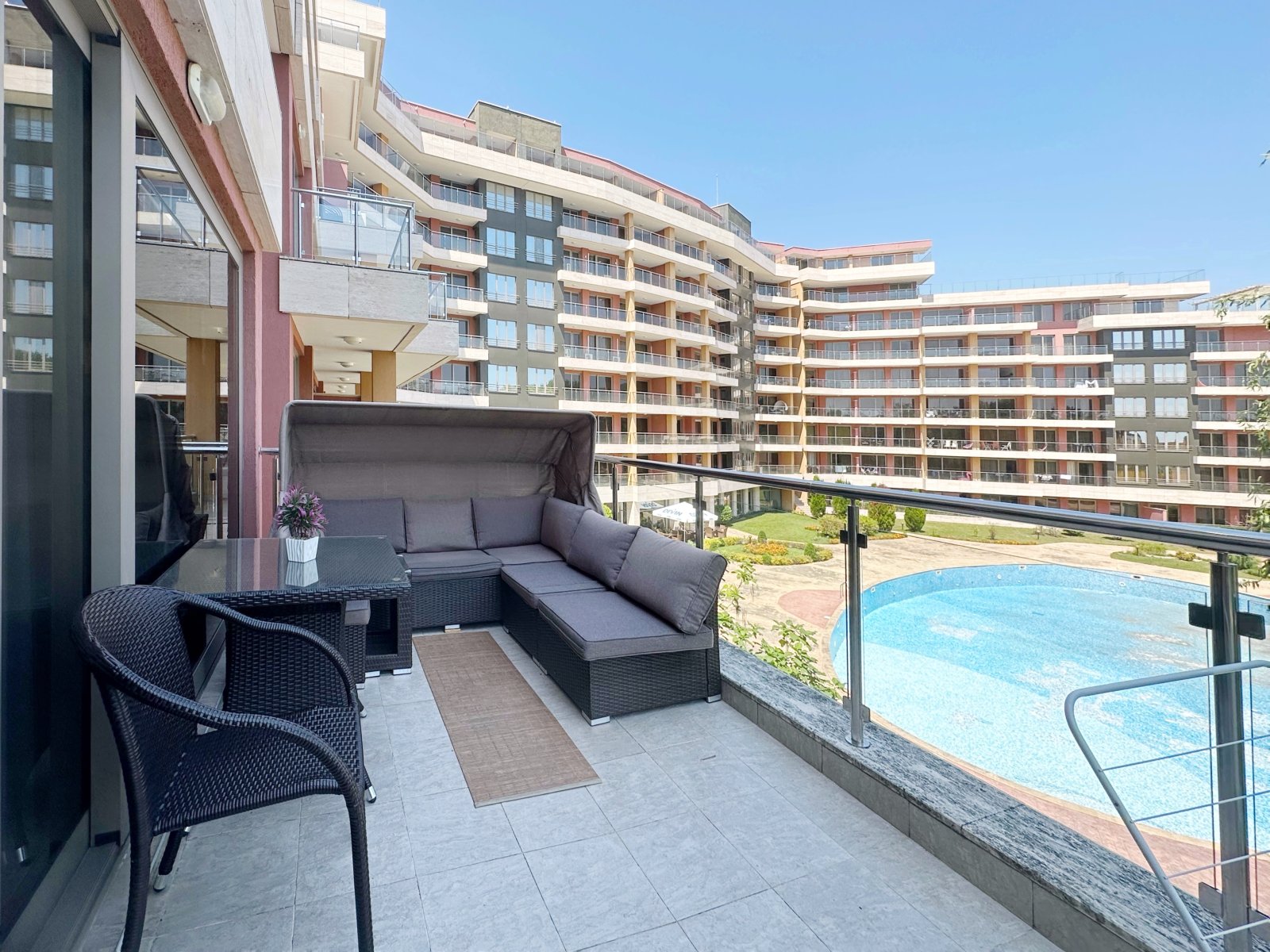 Appartamento con 3 camere nel complesso Peters Haus Sonnenstrand in Bulgaria