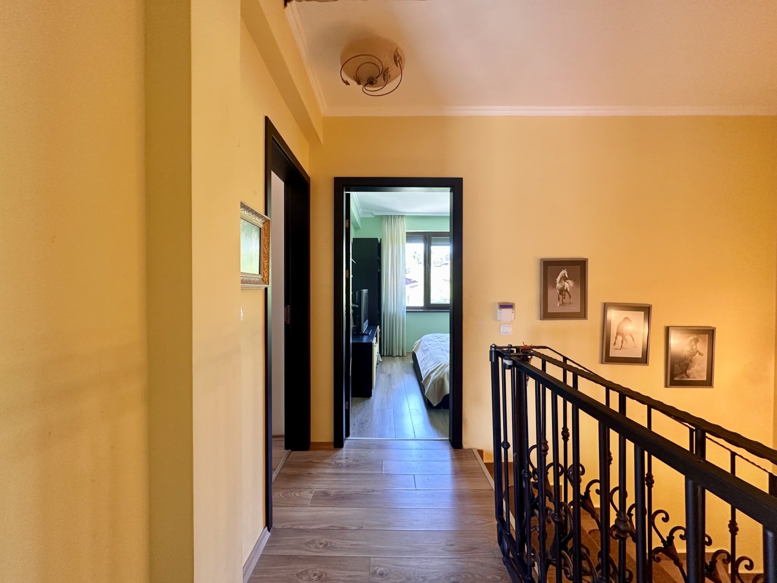 Casa a due piani con piscina a Kosharitsa