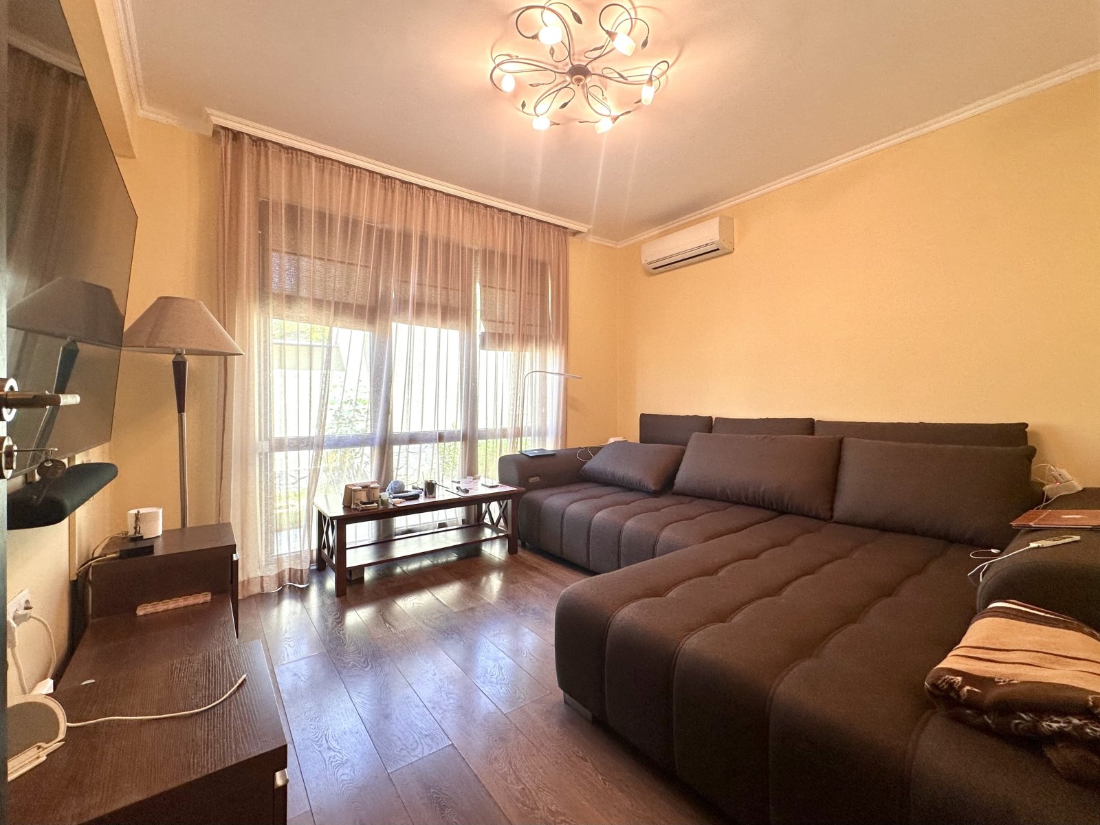 Casa a due piani con piscina a Kosharitsa