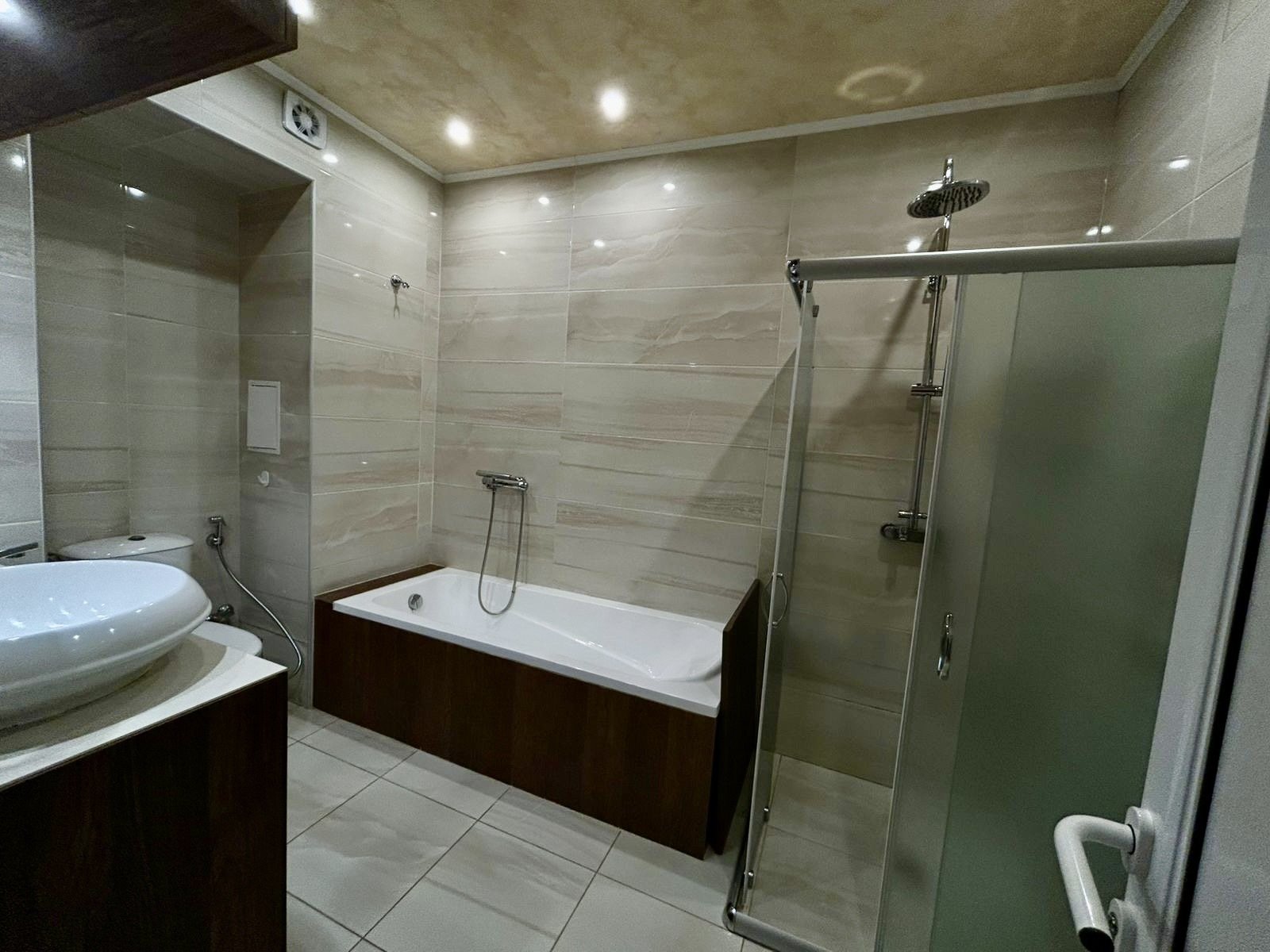 Appartamento al piano seminterrato con 3 camere a Tarsis Nova Sunnybeach, Bulgaria