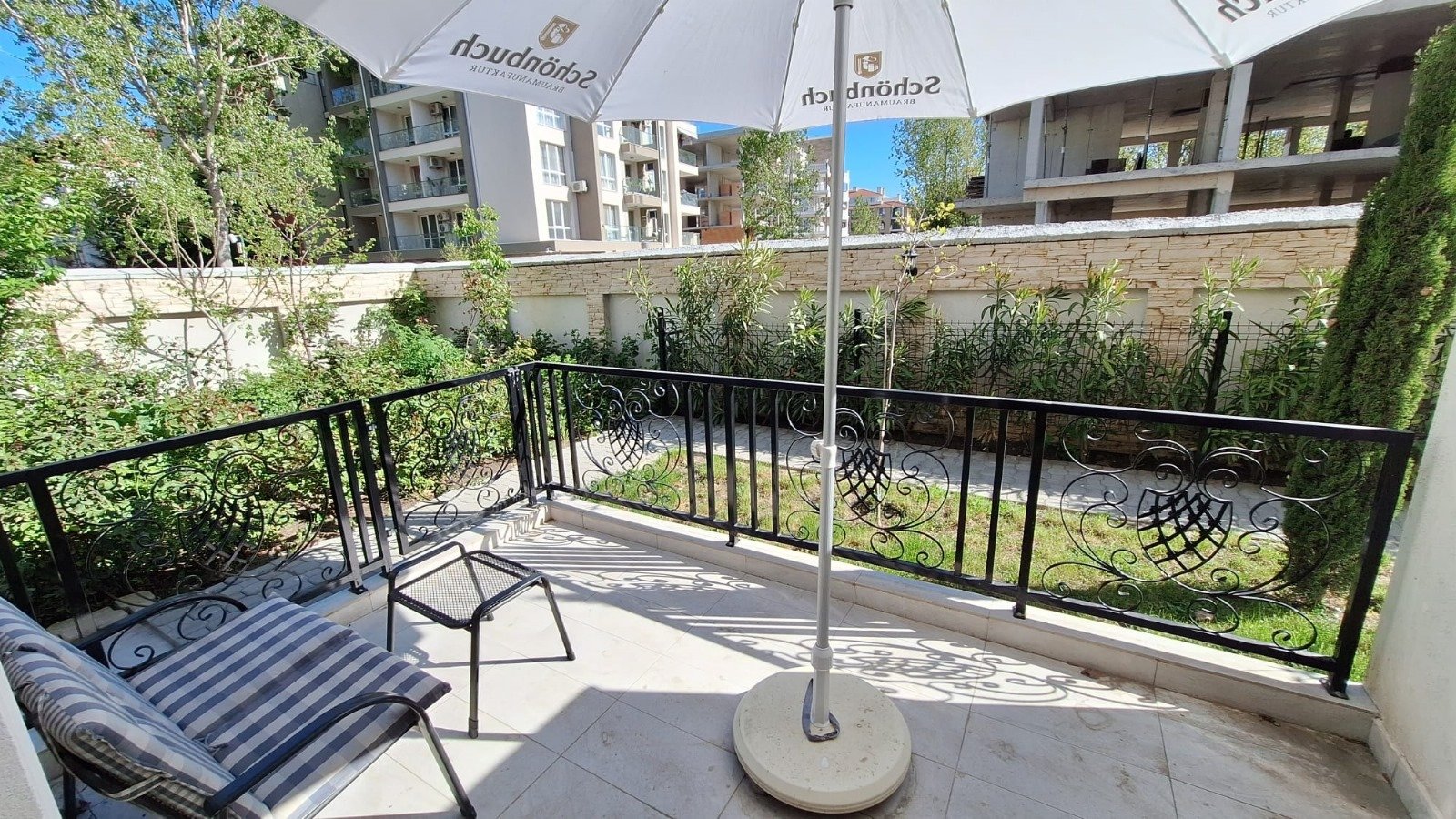 Appartamento con due camere nel complesso Magnolia 6 a Sunny Beach