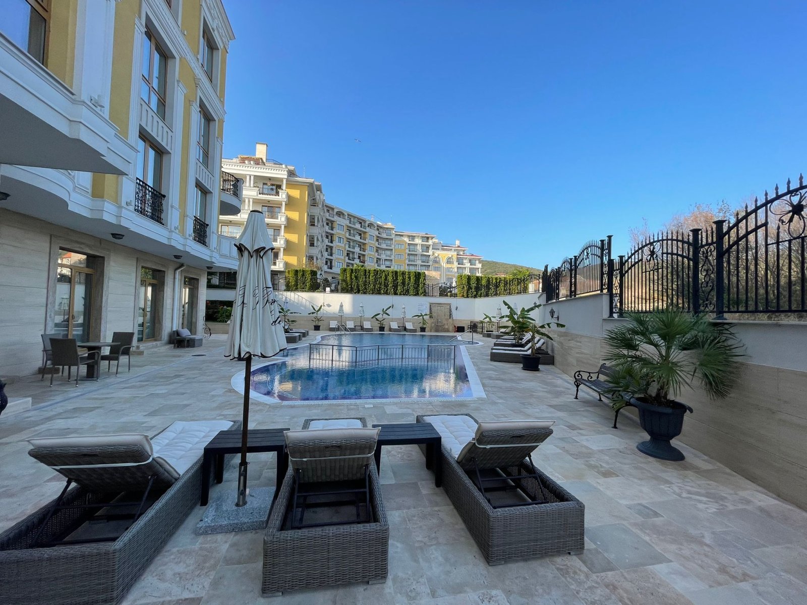 Appartamento con due camere nel complesso Villa Florence a Sveti Vlas