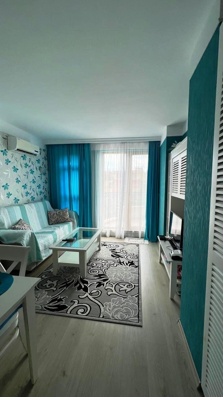 Appartamento trilocale nel complesso Harmony Suites 3 sul Lungomare del Sole
