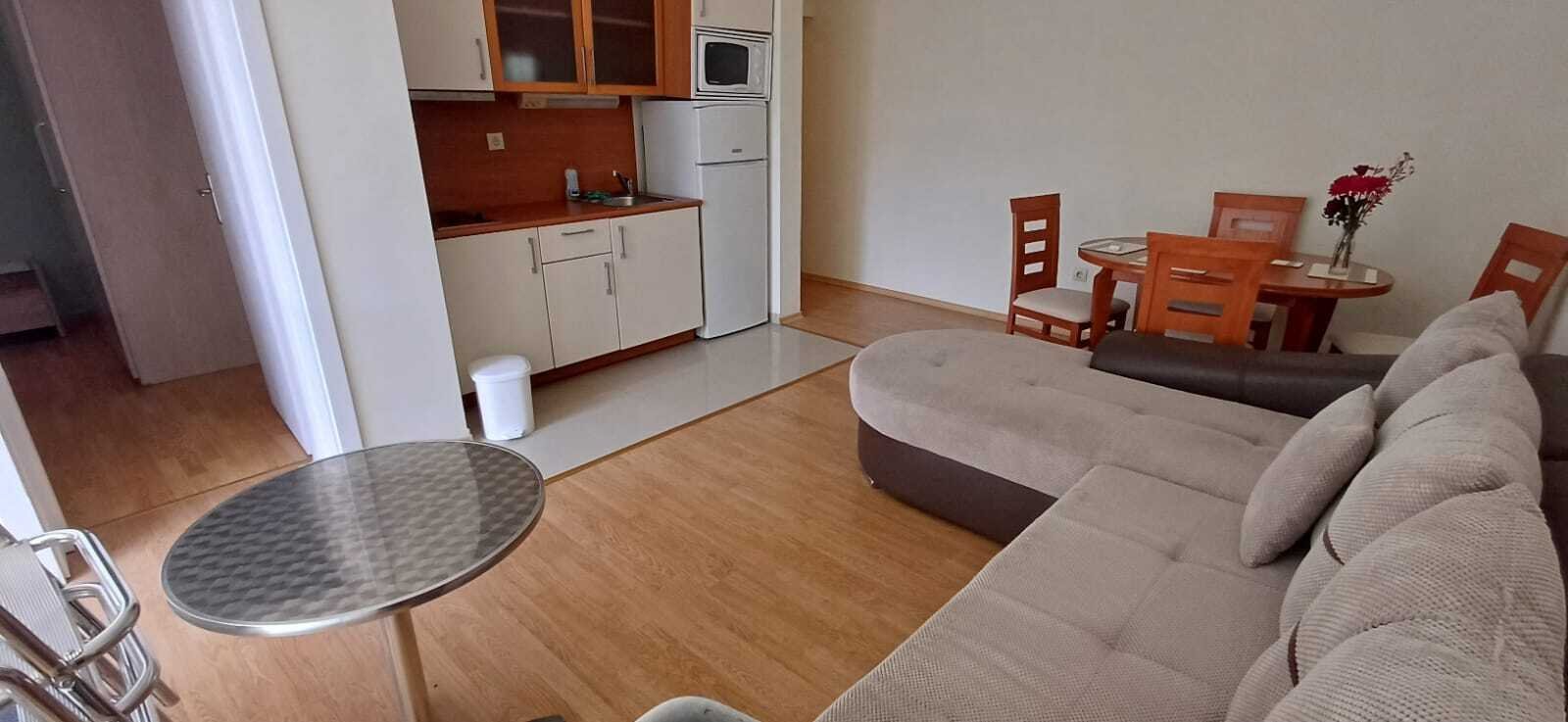 Appartamento con 2 camere nel complesso Sun City 1 a Sonnenstrand, Bulgaria.