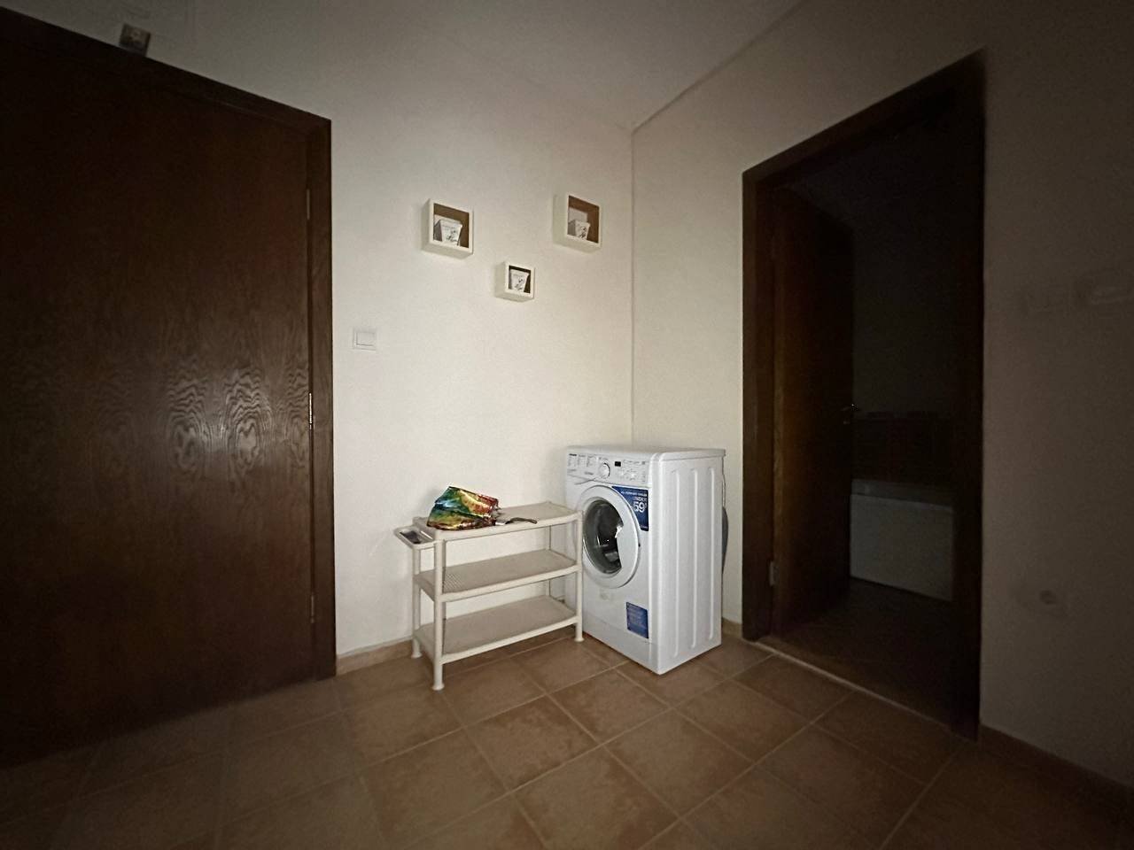 Appartamento con tre camere nel complesso Cascadas 1 – con vista sulla piscina