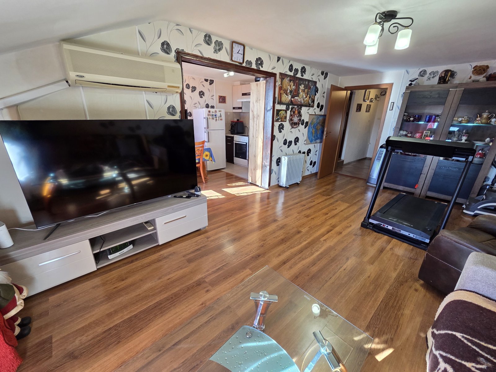 Appartamento 1+3 in un edificio residenziale a Sveti Vlas