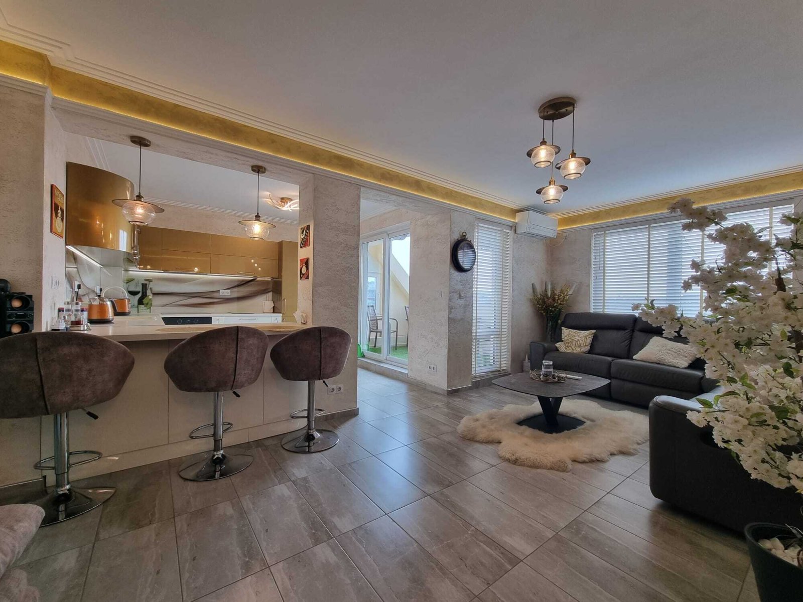 Grande appartamento di 3 locali arredato in modo lussuoso a Sea Dreams Sunny Beach Bulgaria