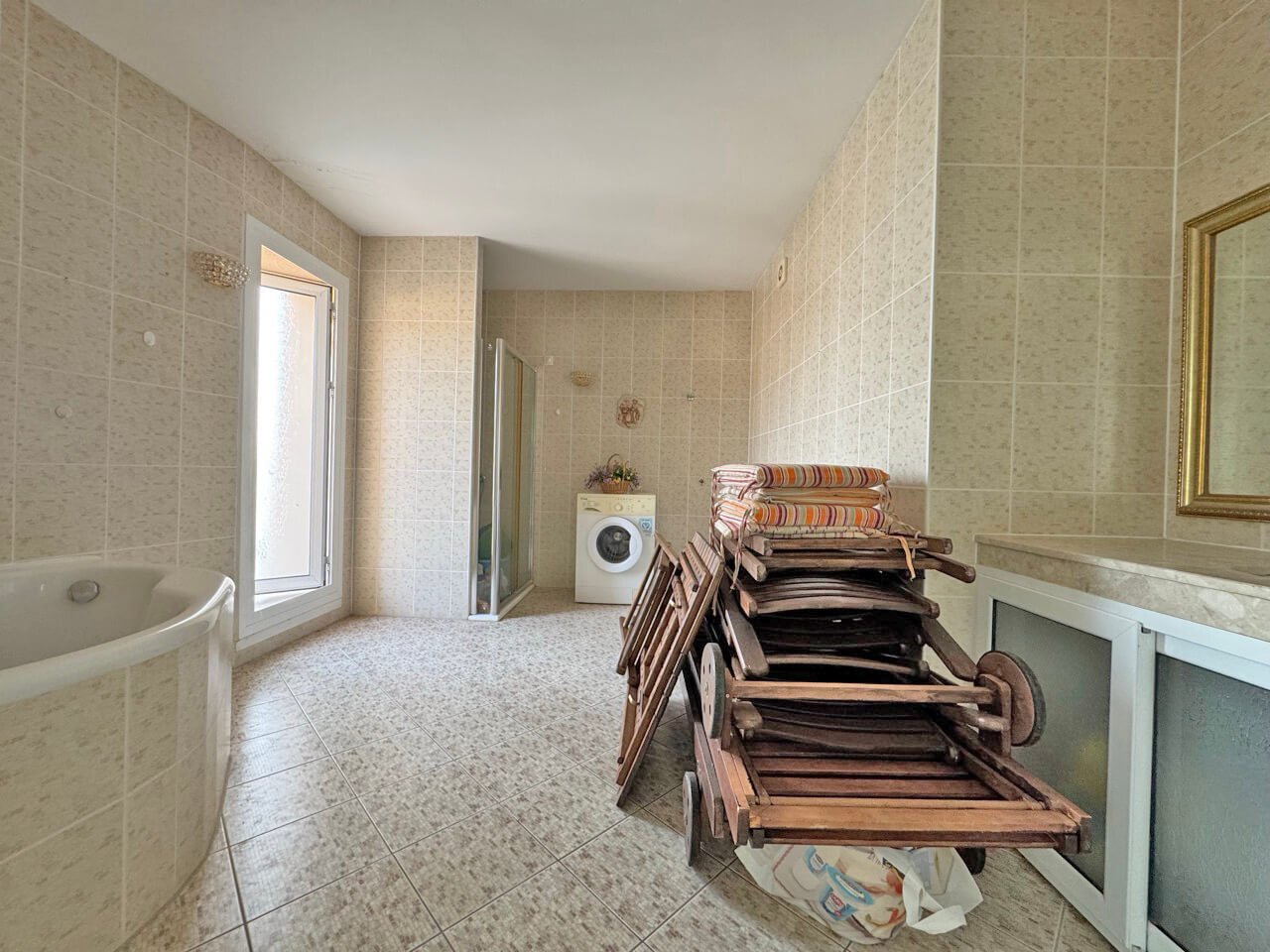 Appartamento con due camere e vista mare nel complesso dell'Grand Hotel a Sveti Vlas, Bulgaria.