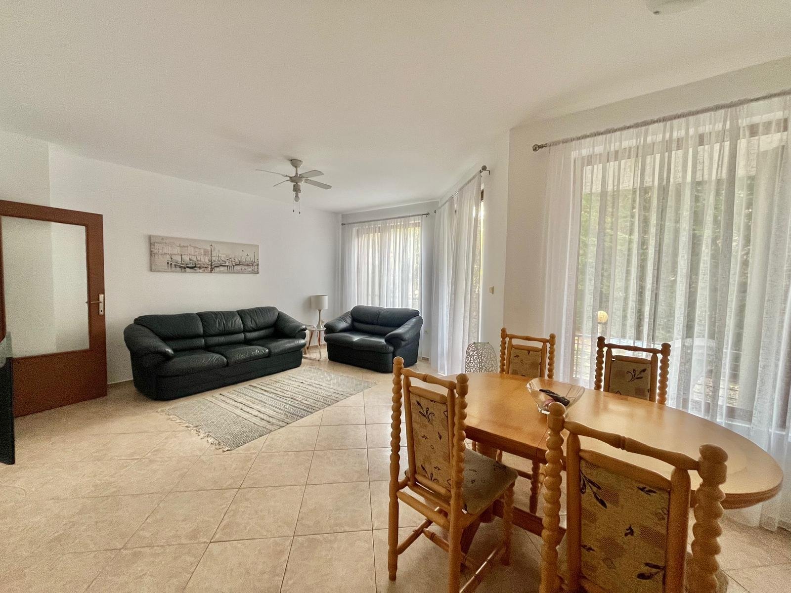 Appartamento con tre camere da letto e vista mare nel complesso Global City, Nessebar, Bulgaria