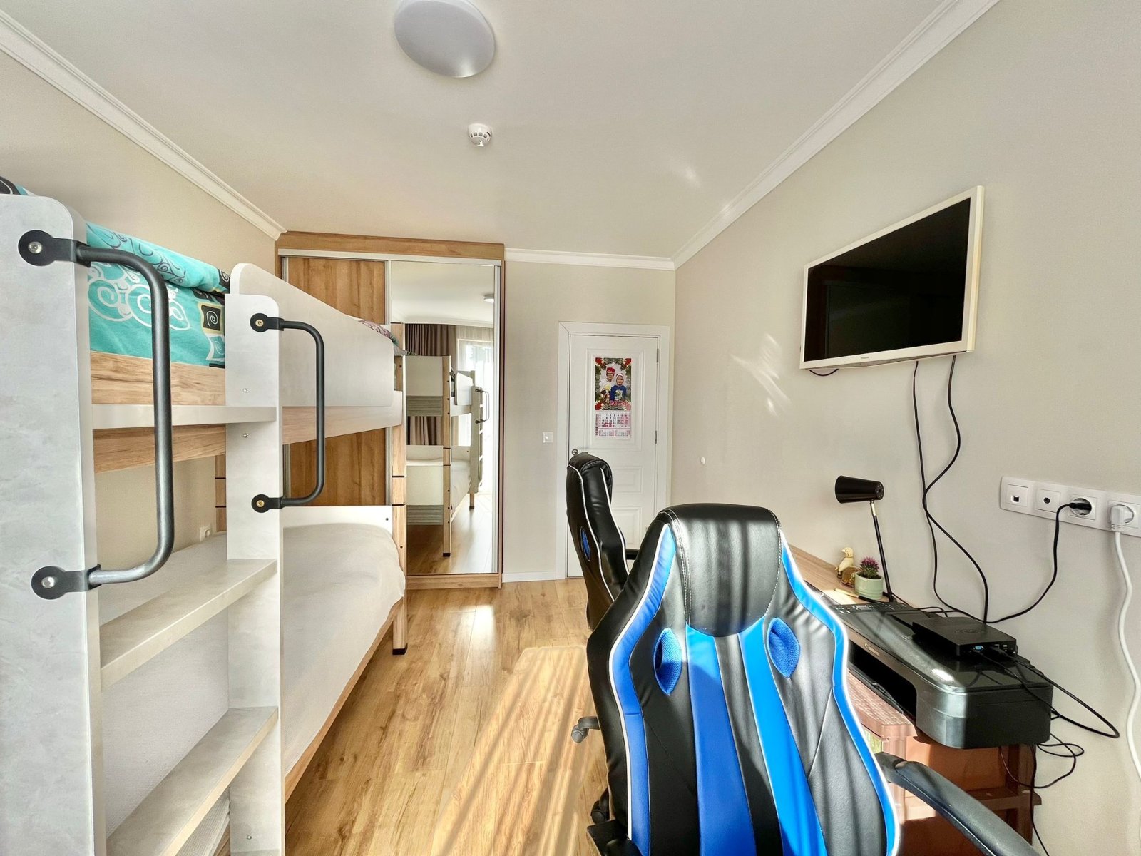 Appartamento con tre stanze e vista piscina nel complesso Belisity a Ravda, Bulgaria