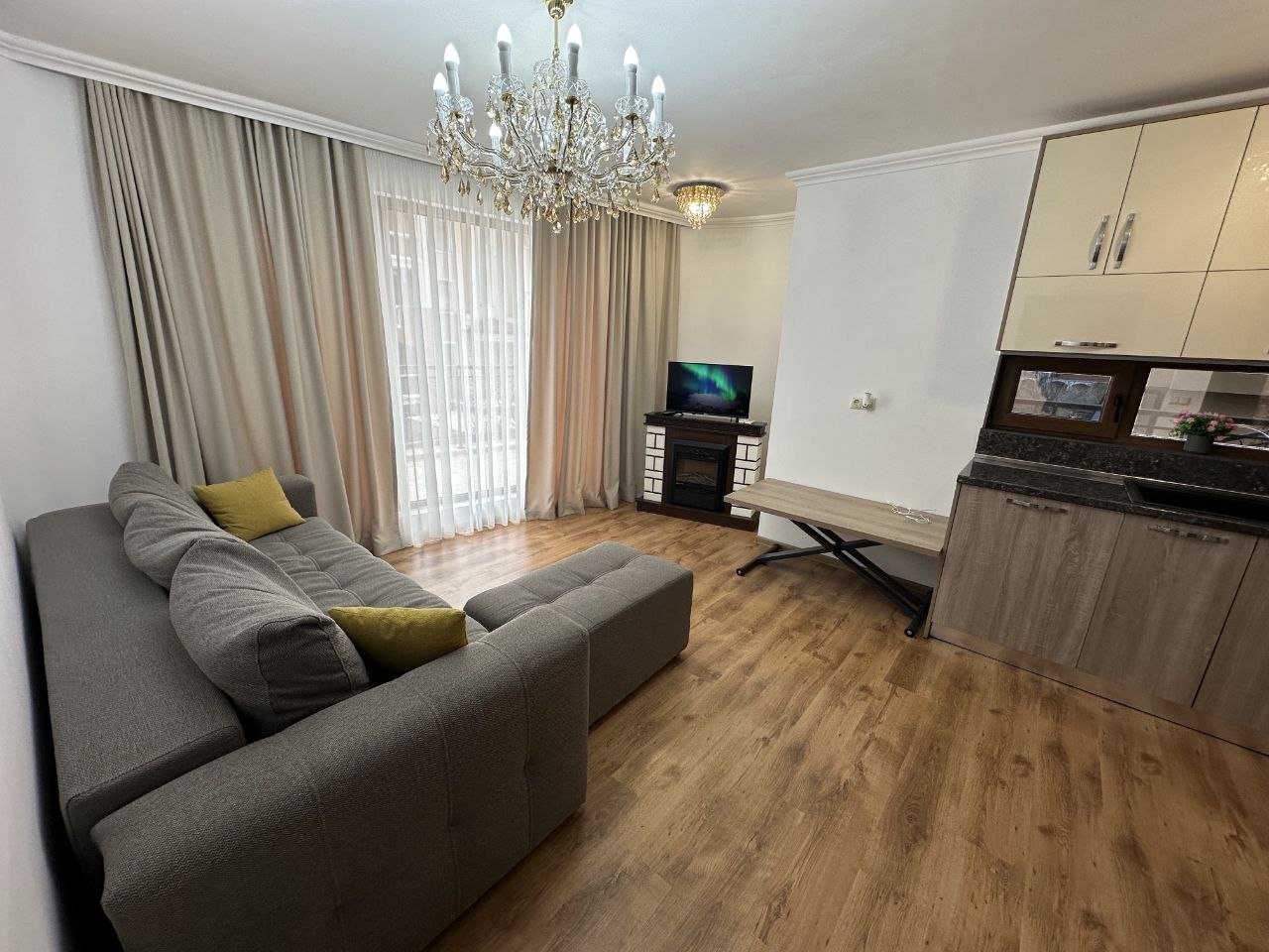 Appartamento con tre camere nel complesso residenziale Phoenix con vista piscina, Sveti Vlas, Bulgaria