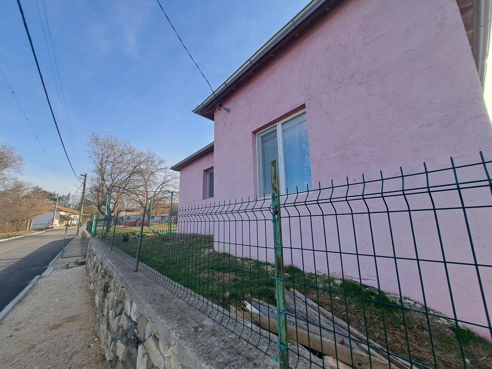 Casa 2+1 „Zavet“, Bulgaria