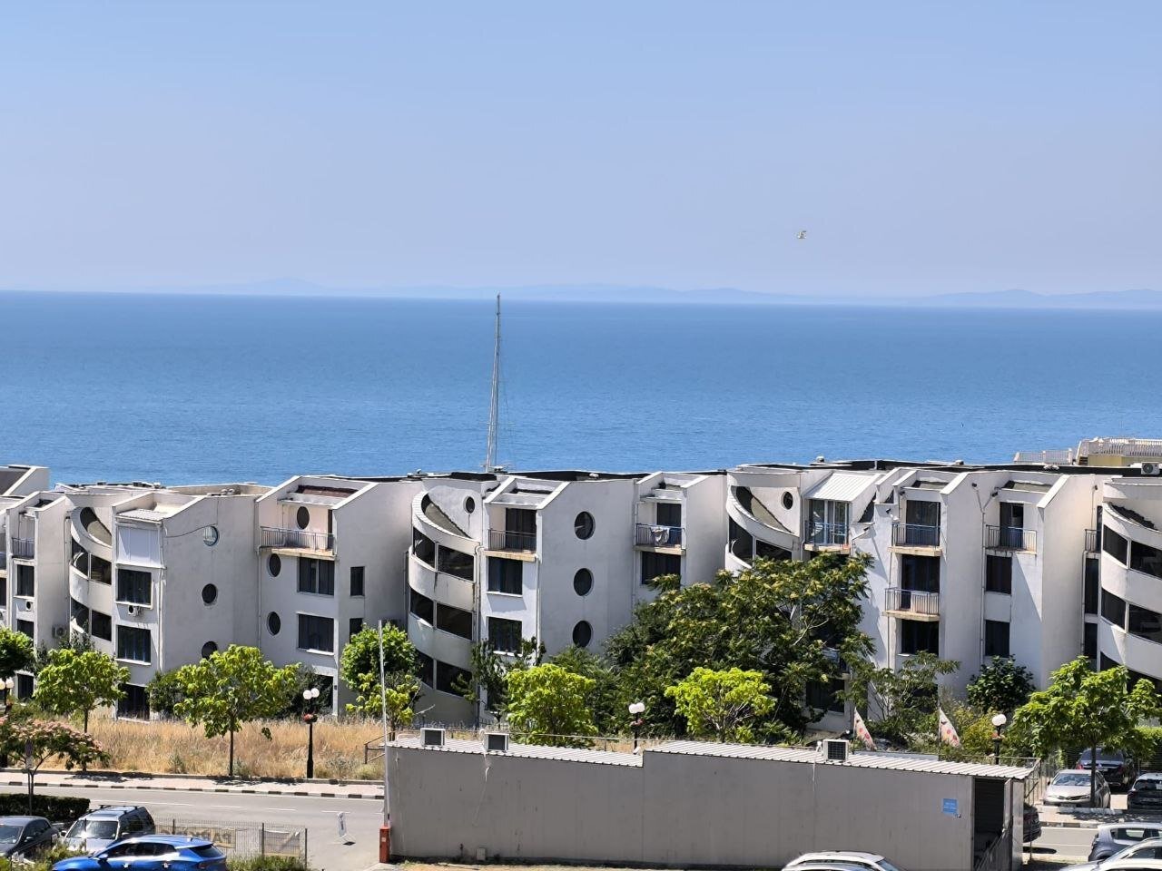 Appartamento di 3 camere con vista mare nel complesso residenziale Vodenitsata 2, Sveti Vlas, Bulgaria