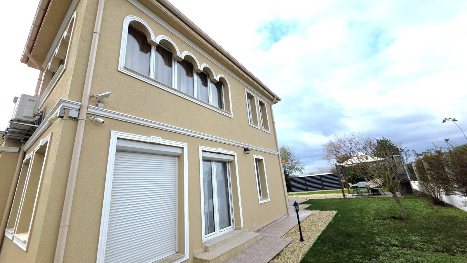 Casa su due piani con cinque stanze nel complesso Victoria Hill, Sarafovo, Bulgaria