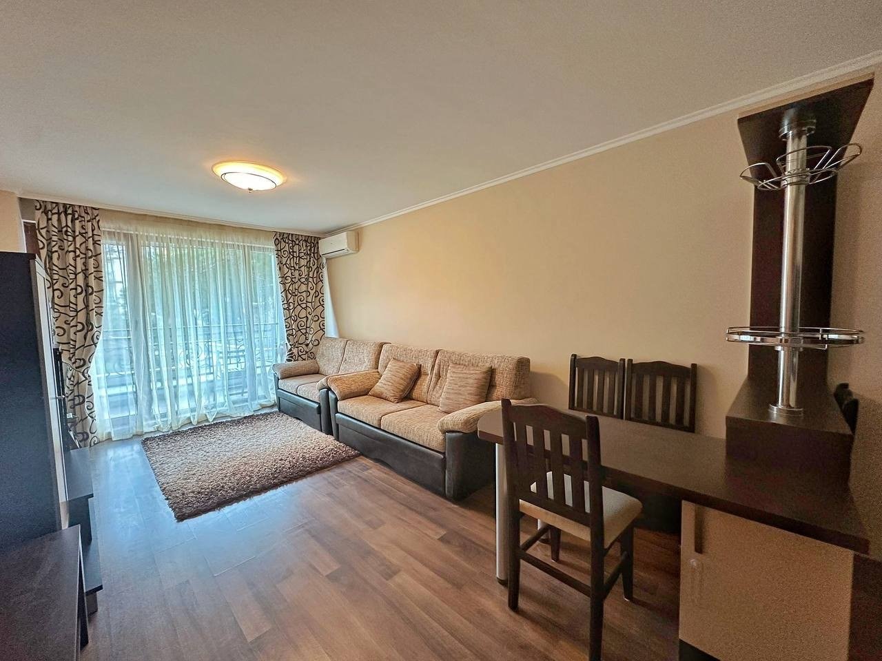 Pomorie: Appartamento con due camere da letto con vista piscina, in prima fila nel complesso Rose Garden, Pomorie, Bulgaria 