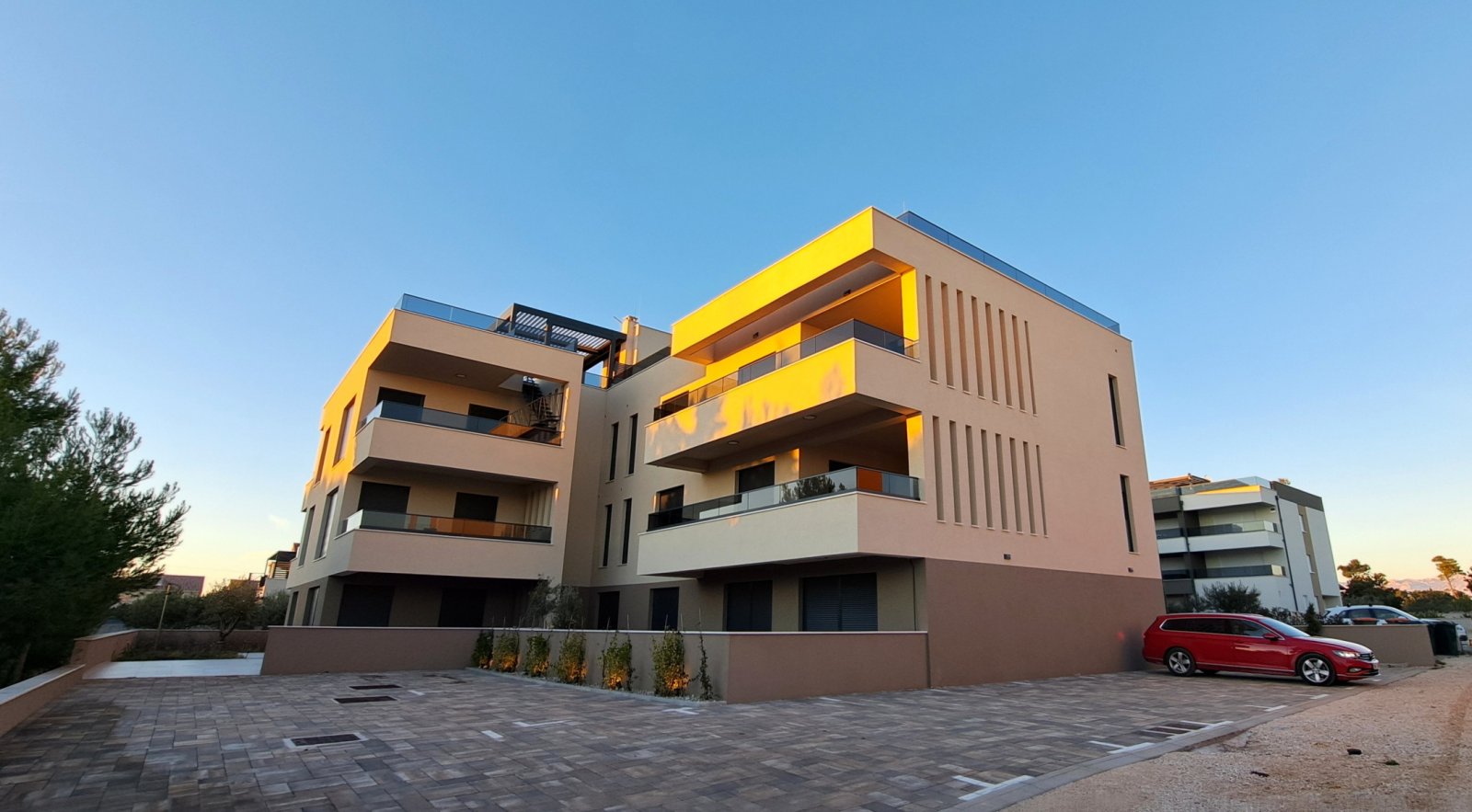 Premium-Apartment nur 50 m vom Meer entfernt, Dachterrasse → Privlaka