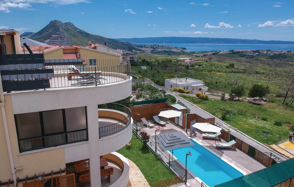 Luxusvilla mit Panoramablick aufs Meer in der Nähe von Split