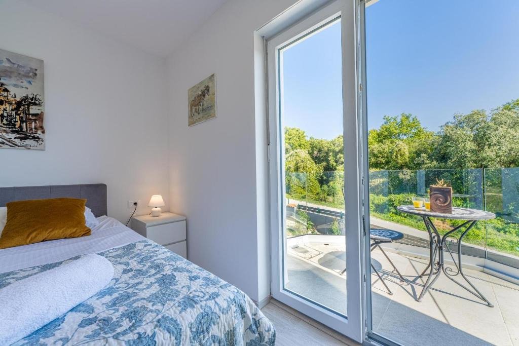 Luxuriöse Villa mit Aussicht und Swimmingpool in Strandnähe in einer natürlichen Oase – Pavićini, Duga Uvala, Istrien