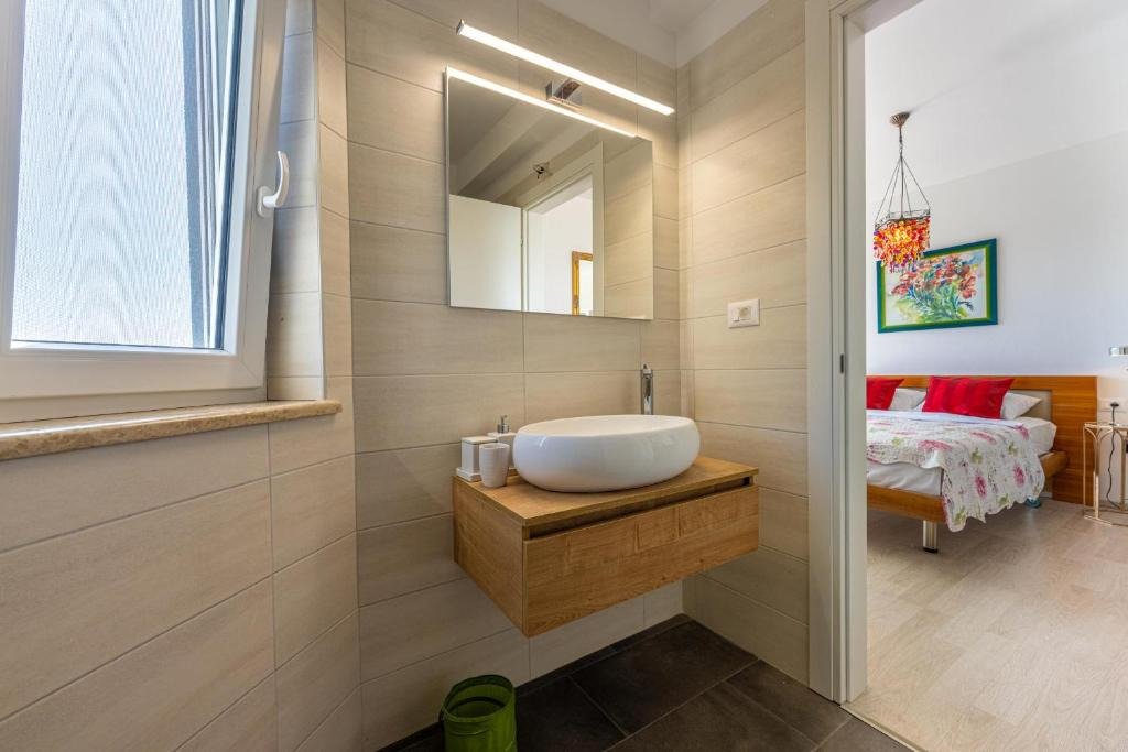 Luxuriöse Villa mit Aussicht und Swimmingpool in Strandnähe in einer natürlichen Oase – Pavićini, Duga Uvala, Istrien