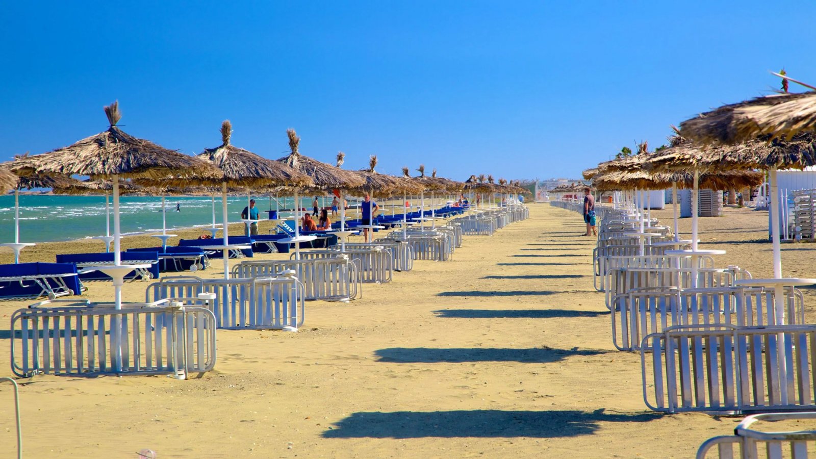 Großes Penthouse mit drei Schlafzimmern und großem Dachgarten in Larnaka zu einem guten Preis